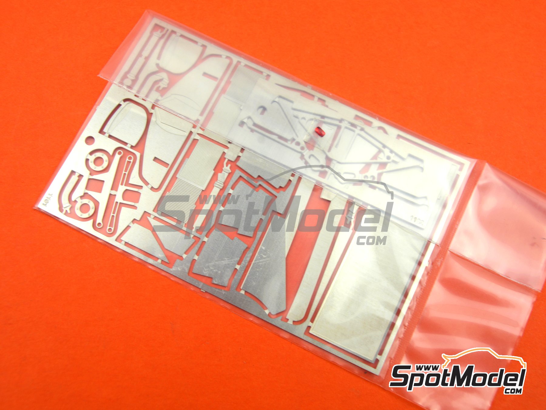 Image 6: Tyrrell Ford 009 Equipo Tyrrell Racing patrocinado por Candy - Gran Premio de Formula 1 de M&oacute;naco 1979 | Maqueta de coche en escala&nbsp;1/43 fabricado por Tameo Kits (ref.&nbsp;MTG002)