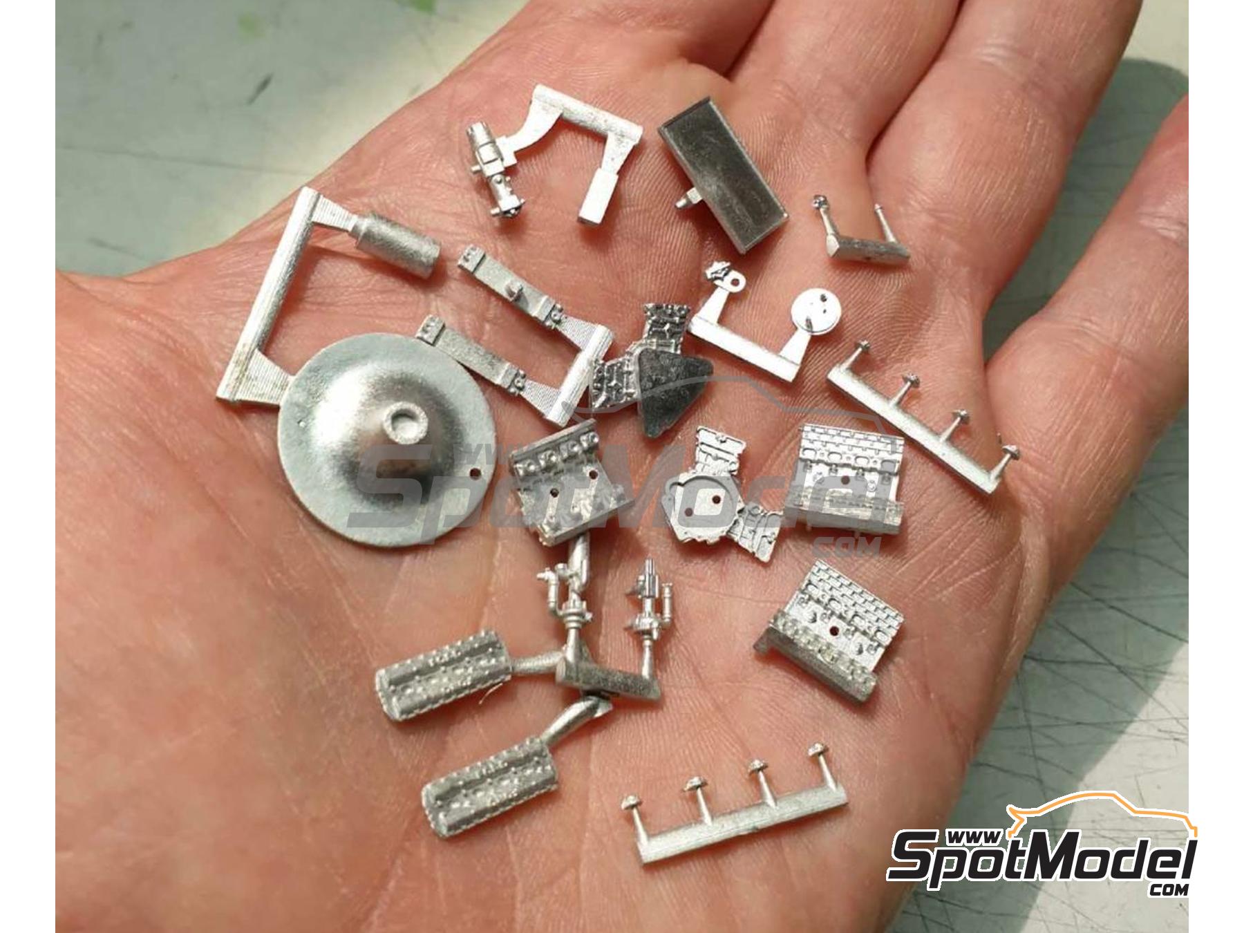 Image 2: Ford Cosworth DFV | Motor en escala&nbsp;1/43 fabricado por Tameo Kits (ref.&nbsp;PG40)