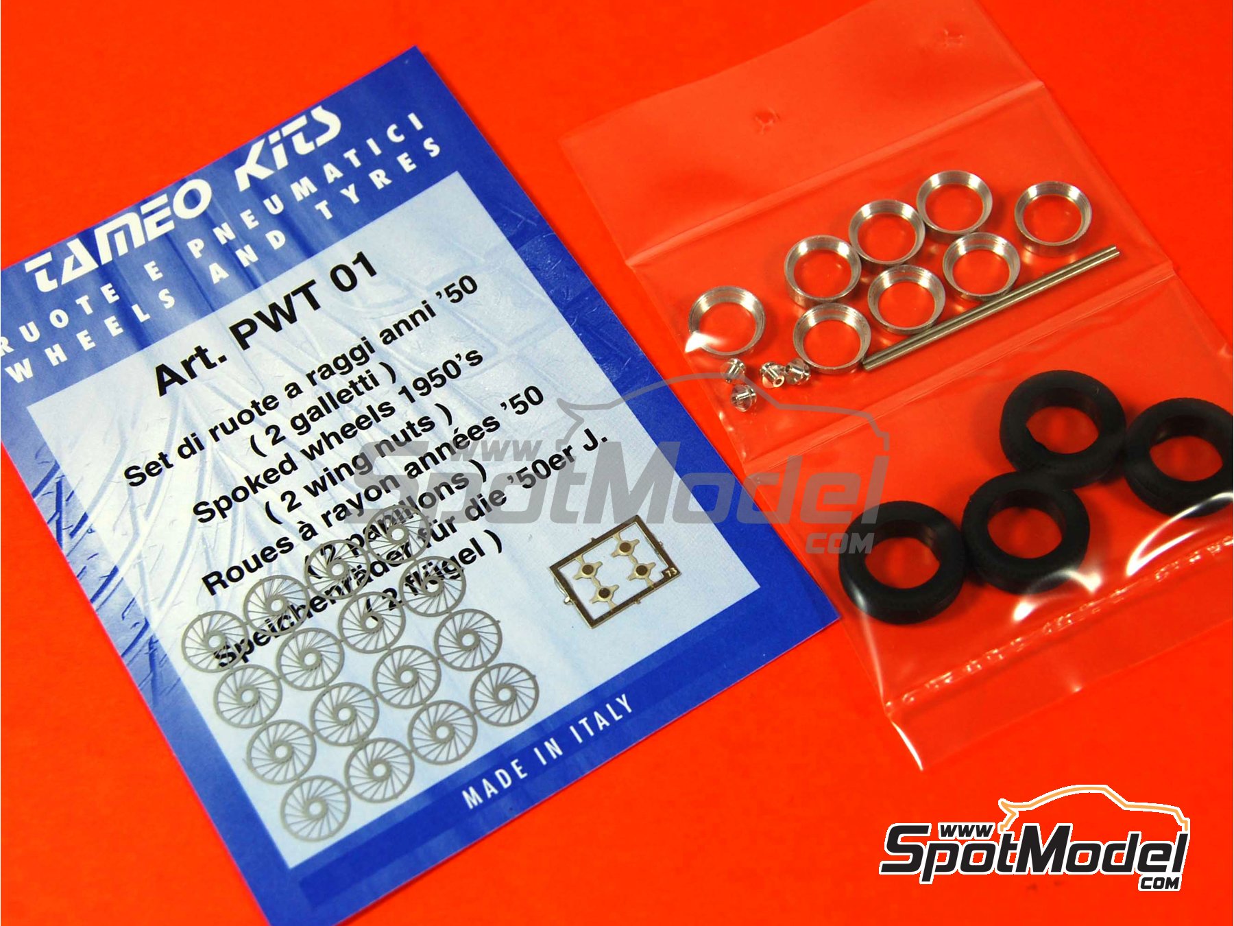 Image 5: Llanta de radios de los a&ntilde;os 1950 con tuerca con dos aletas | Set de llantas y neum&aacute;ticos en escala&nbsp;1/43 fabricado por Tameo Kits (ref.&nbsp;PWT01)