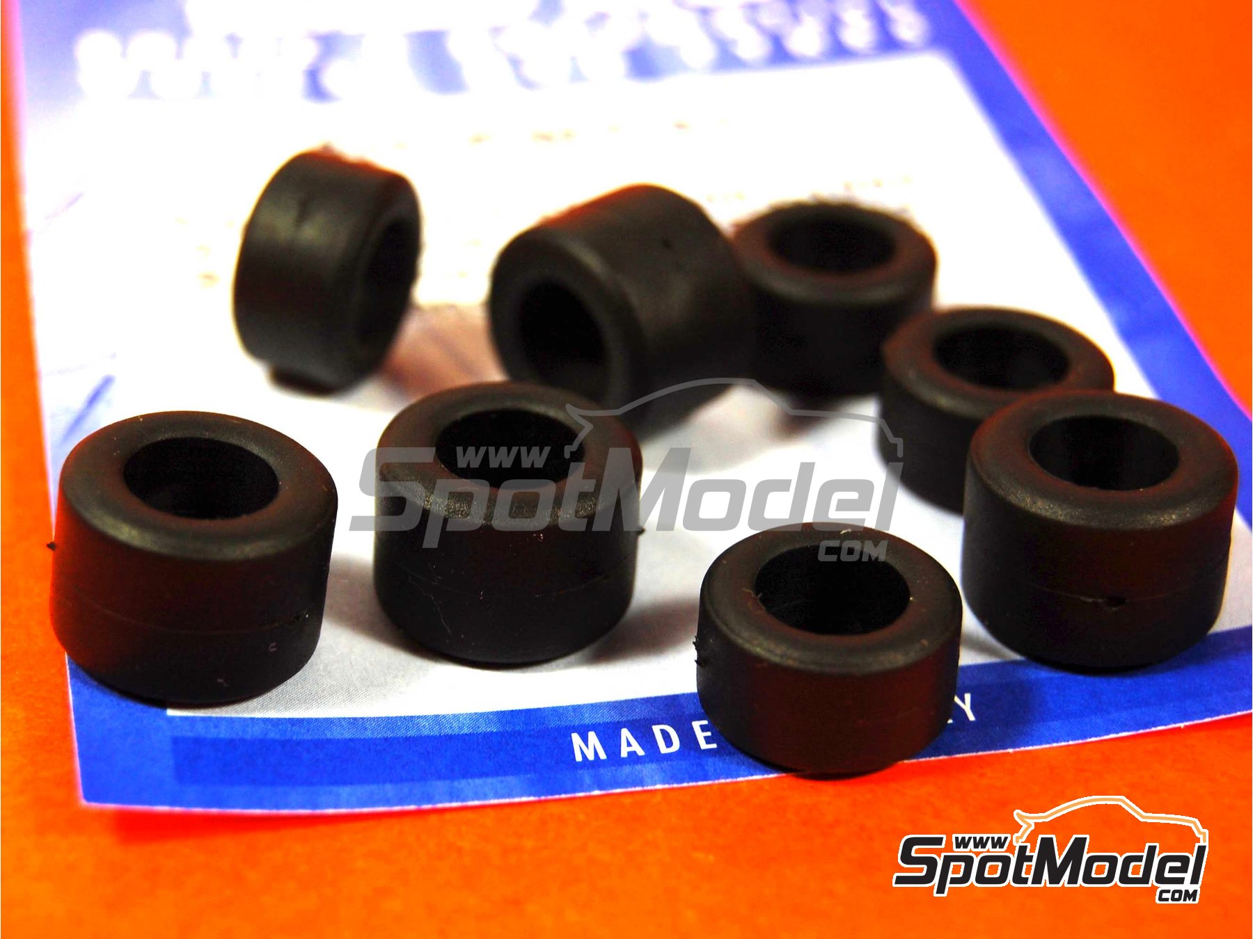 Image 2: Slick - Campeonato del Mundo FIA de Formula 1 1981, 1982, 1983, 1984, 1985, 1986, 1987, 1988, 1989, 1990, 1991 y 1992 | Neum&aacute;ticos en escala&nbsp;1/43 fabricado por Tameo Kits (ref.&nbsp;PWT21)