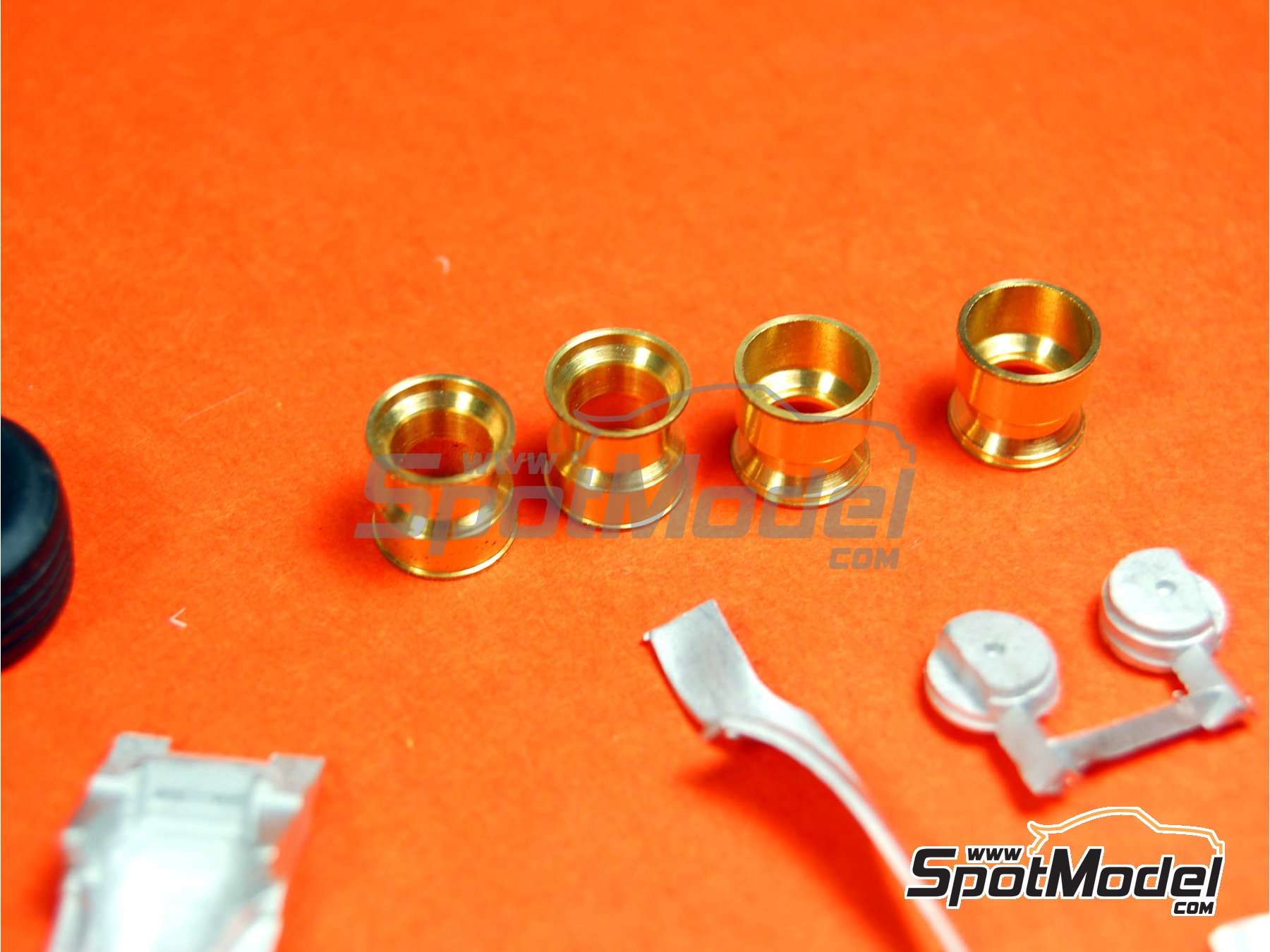 Image 6: Renault R23 - Gran Premio de Fórmula 1 de España 2003 | Maqueta de coche en escala 1/43 fabricado por Tameo Kits (ref. SLK007)