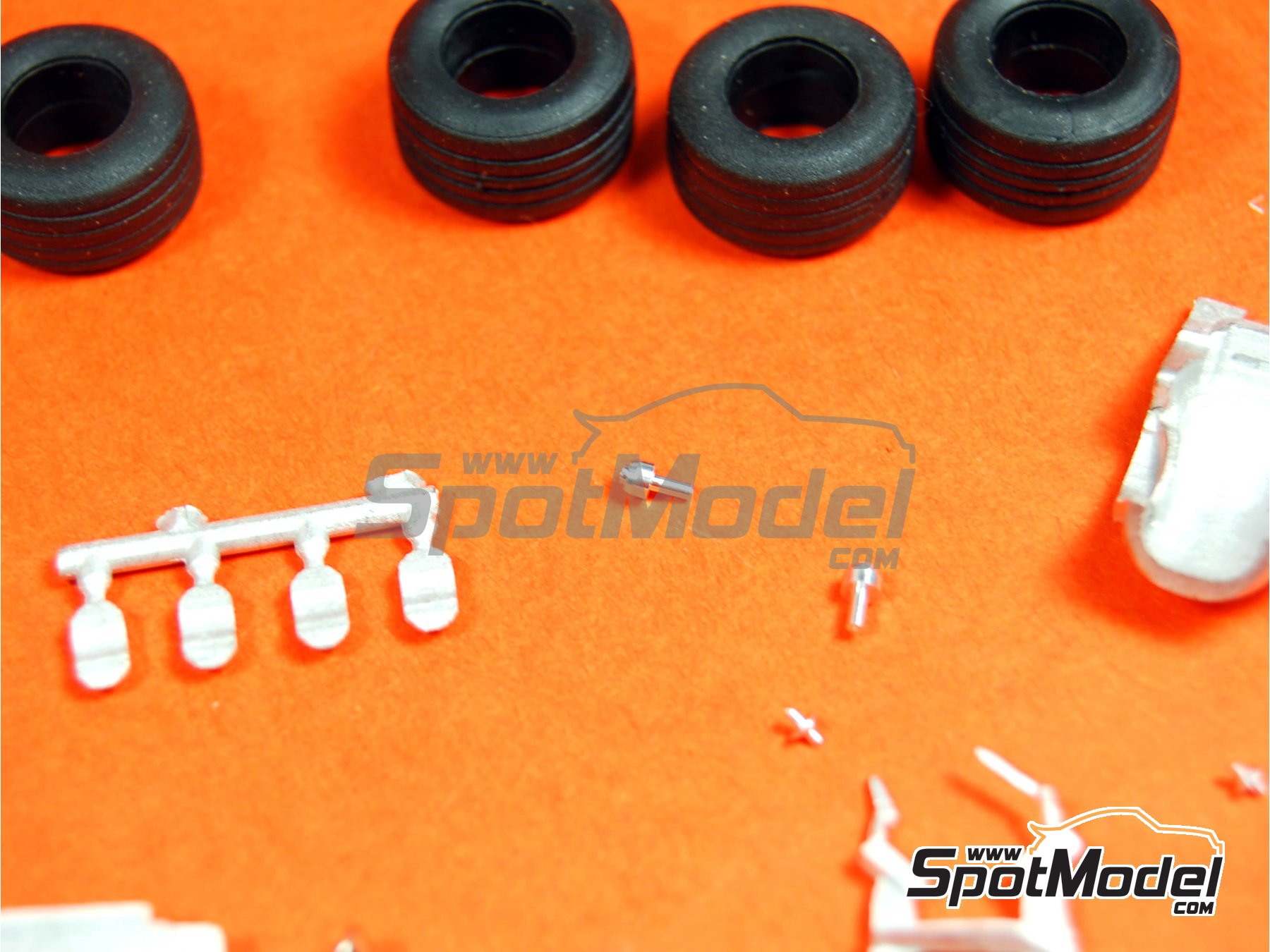 Image 7: Renault R23 - Gran Premio de Fórmula 1 de España 2003 | Maqueta de coche en escala 1/43 fabricado por Tameo Kits (ref. SLK007)