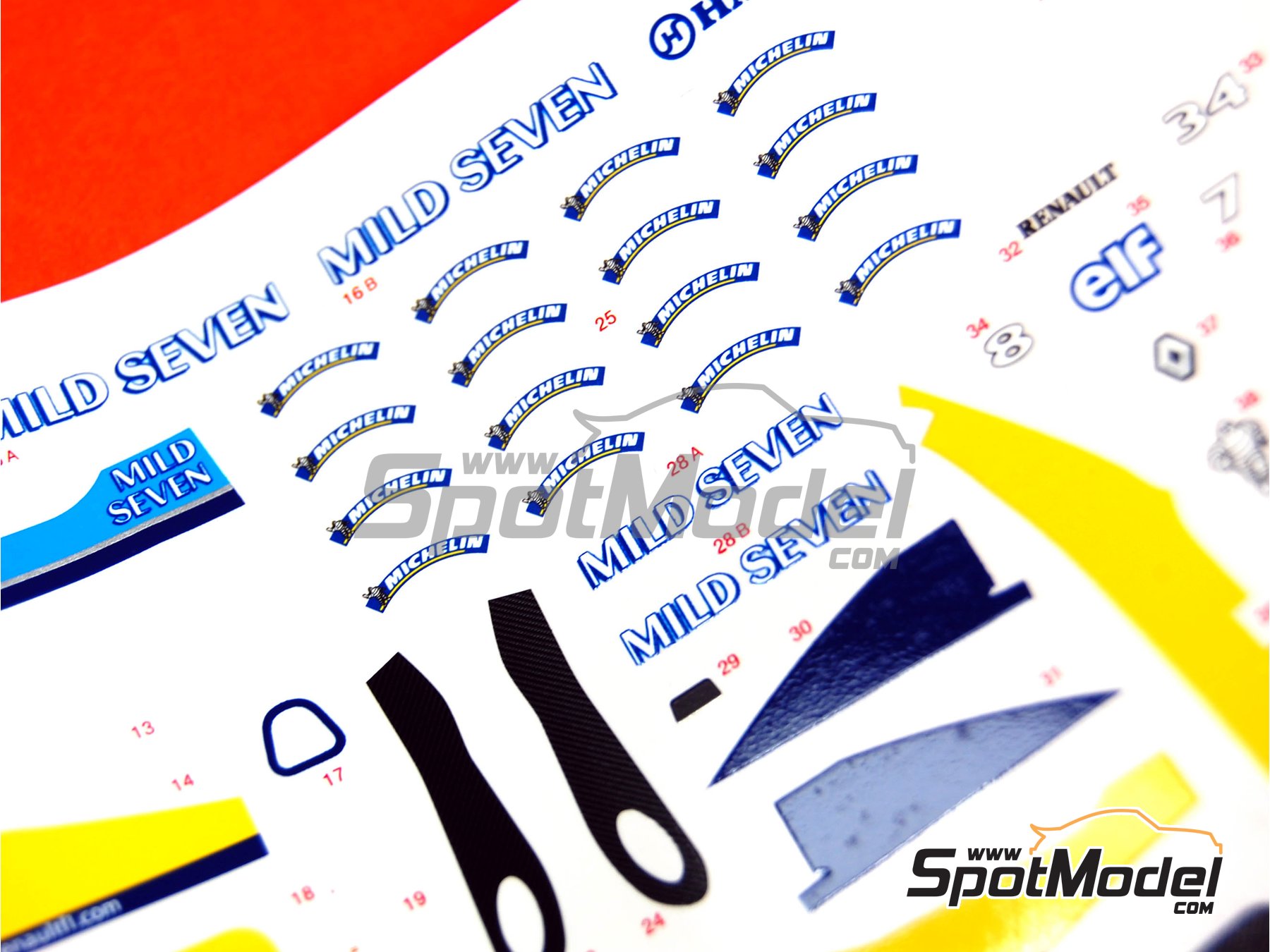 Image 21: Renault R23 - Gran Premio de Fórmula 1 de España 2003 | Maqueta de coche en escala 1/43 fabricado por Tameo Kits (ref. SLK007)