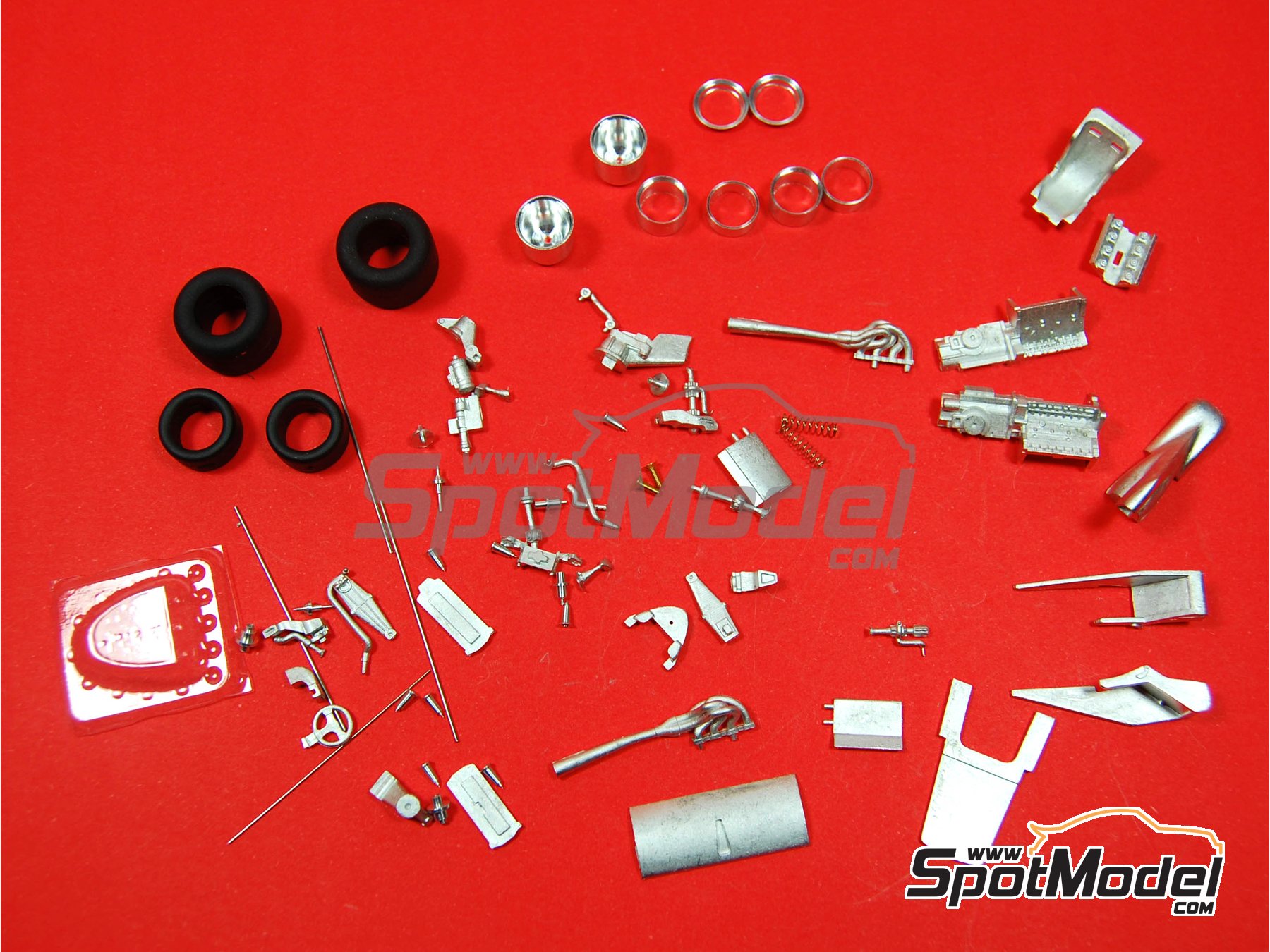 Image 8: Shadow Ford DN5 sponsored by UOP - Italian Formula 1 Grand Prix 1975 | Car scale model kit in 1/43 scale manufactured by Tameo Kits (ref.&nbsp;SLK017)