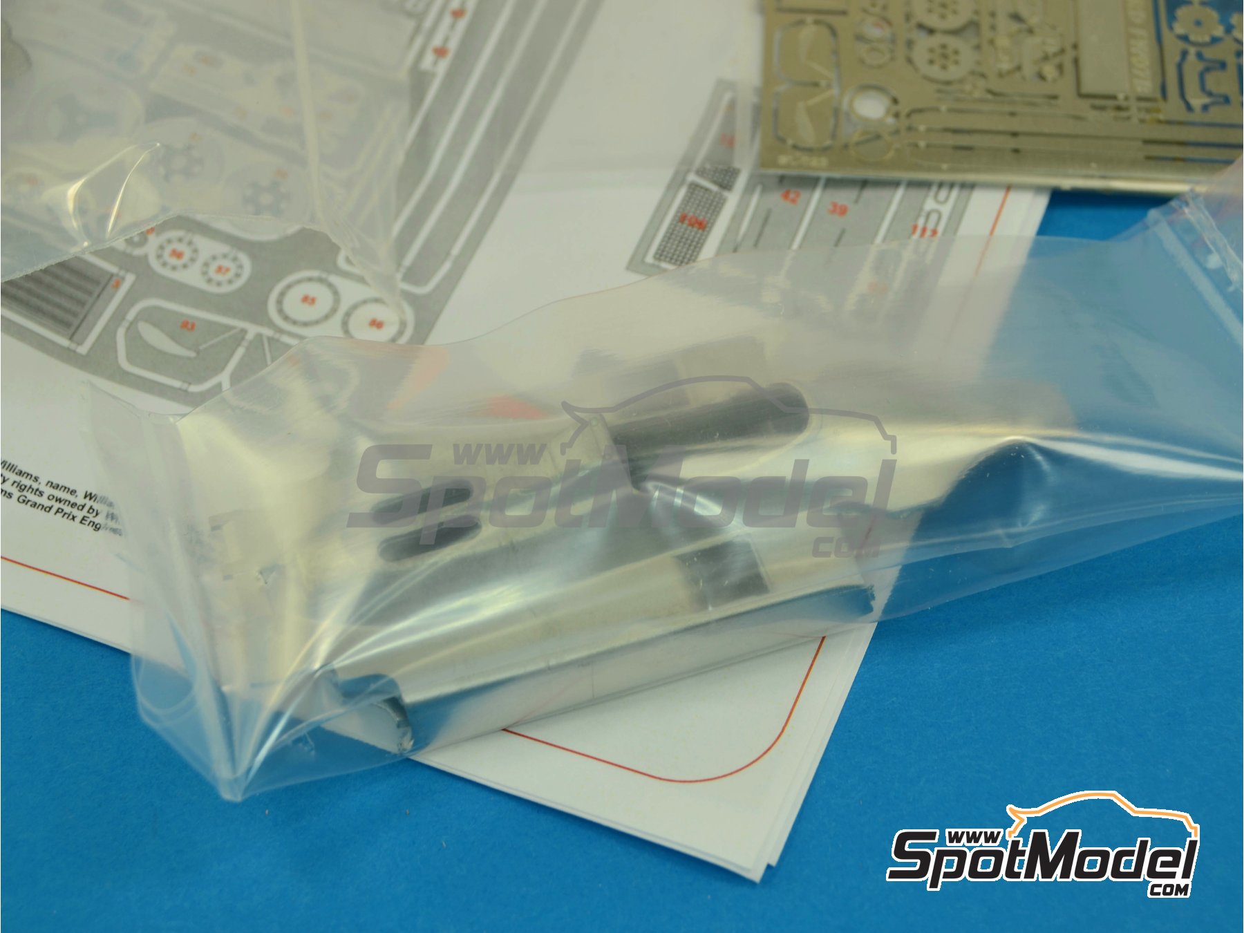 Image 7: Williams Ford FW07B Williams Grand Prix Engineering Team sponsored by Saudia - Monaco Formula 1 Grand Prix 1980 | Car scale model kit in 1/43 scale manufactured by Tameo Kits (ref. SLK022)