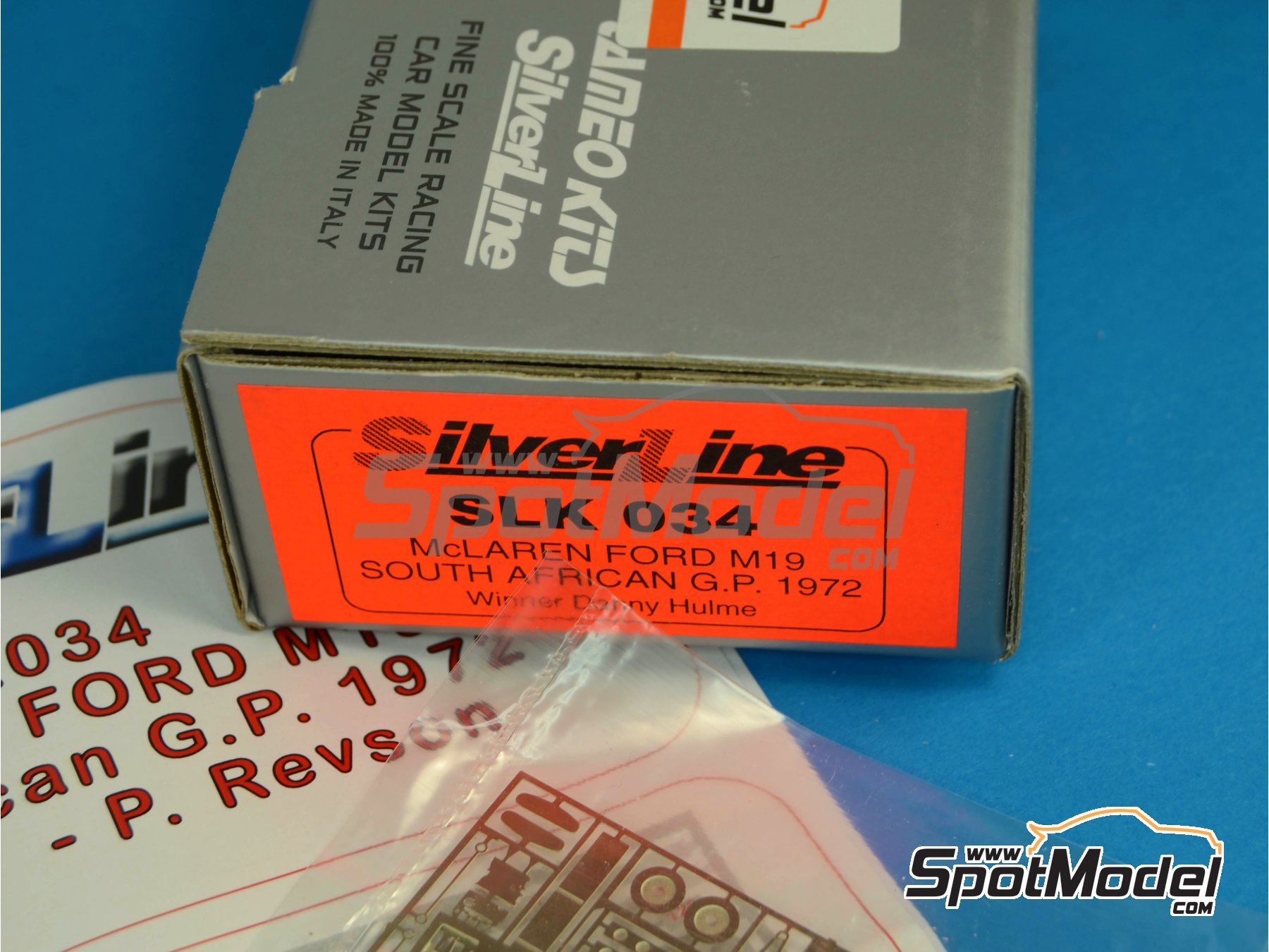 Image 5: McLaren Ford M19 McLaren Racing Limited Team sponsored by Yardley - South African Formula 1 Grand Prix 1972 | Car scale model kit in 1/43 scale manufactured by Tameo Kits (ref.&nbsp;SLK034)