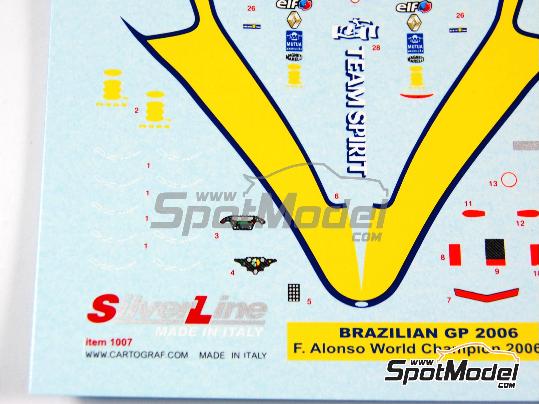 Image 13: Renault R26 Renault F1 Team - Brazilian Formula 1 Grand Prix 2006 | Car scale model kit in 1/43 scale manufactured by Tameo Kits (ref.&nbsp;SLK037)