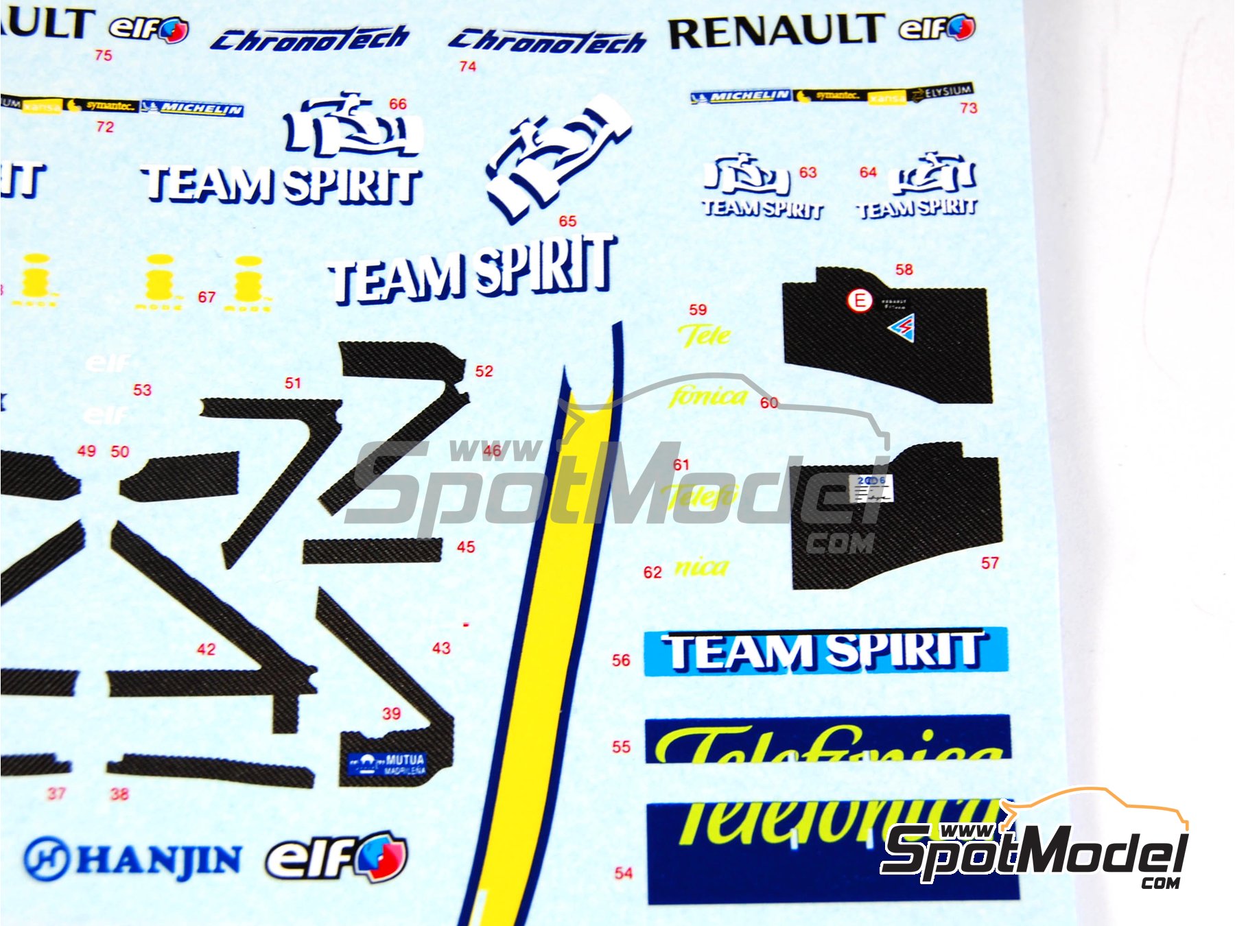 Image 16: Renault R26 Renault F1 Team - Brazilian Formula 1 Grand Prix 2006 | Car scale model kit in 1/43 scale manufactured by Tameo Kits (ref.&nbsp;SLK037)