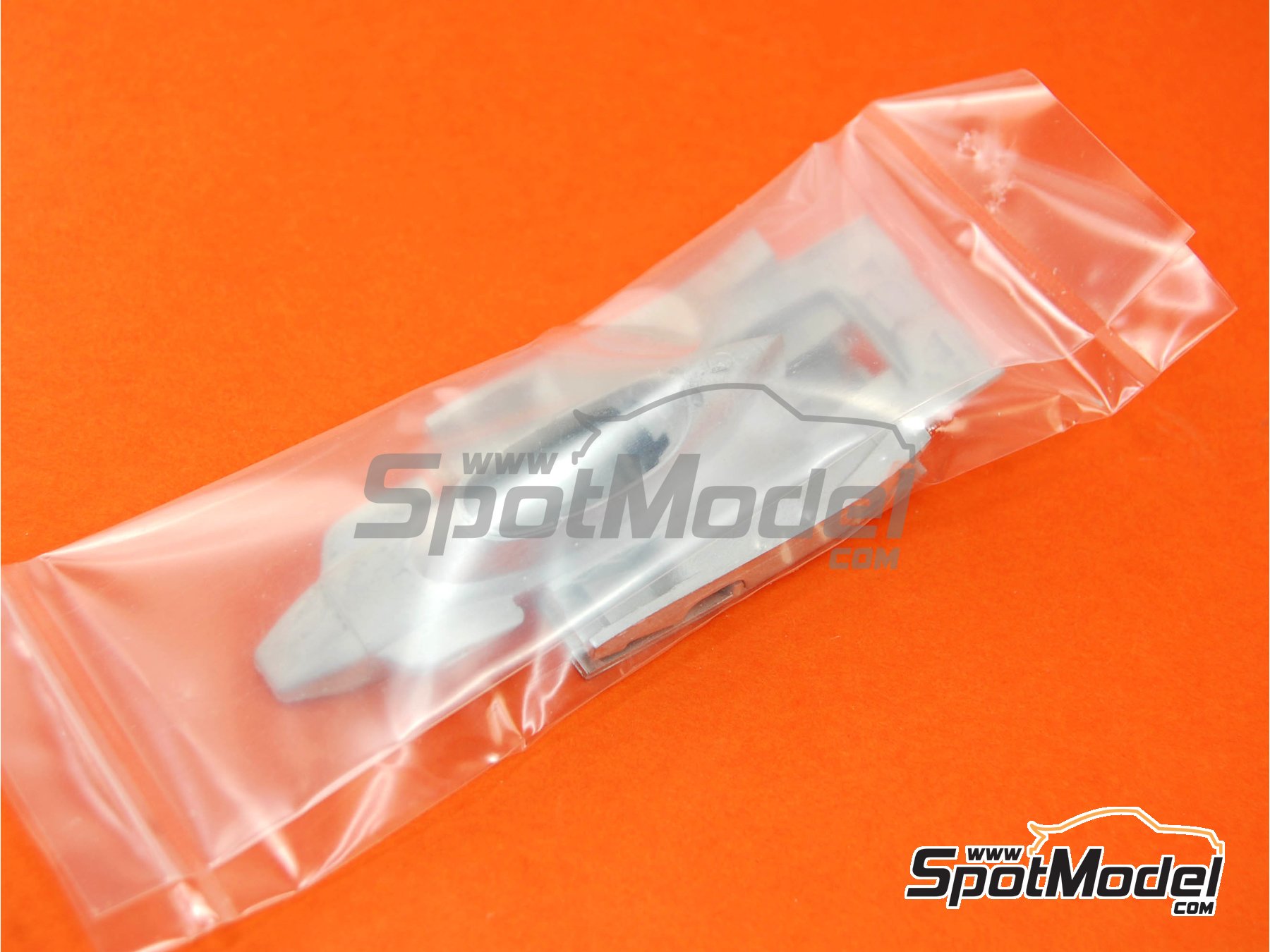 Image 2: Ligier Ford J11 Equipo Equipe Ligier patrocinado por ELF Gitanes - Gran Premio de Fórmula 1 de España 1979 | Maqueta de coche en escala 1/43 fabricado por Tameo Kits (ref. SLK043)