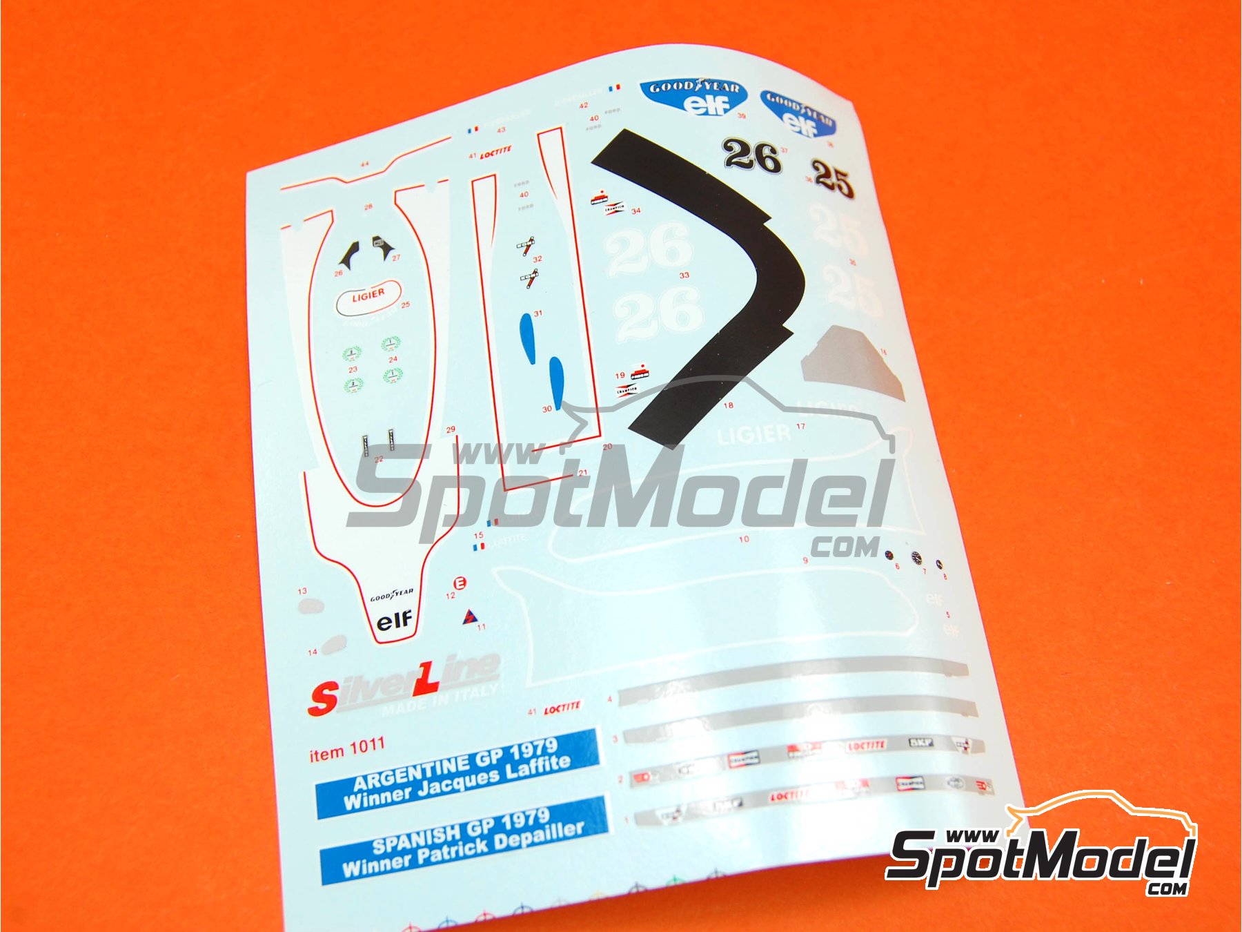 Image 6: Ligier Ford J11 Equipo Equipe Ligier patrocinado por ELF Gitanes - Gran Premio de Fórmula 1 de España 1979 | Maqueta de coche en escala 1/43 fabricado por Tameo Kits (ref. SLK043)