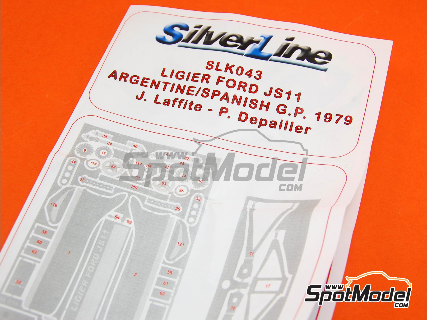 Image 7: Ligier Ford J11 Equipo Equipe Ligier patrocinado por ELF Gitanes - Gran Premio de Fórmula 1 de España 1979 | Maqueta de coche en escala 1/43 fabricado por Tameo Kits (ref. SLK043)