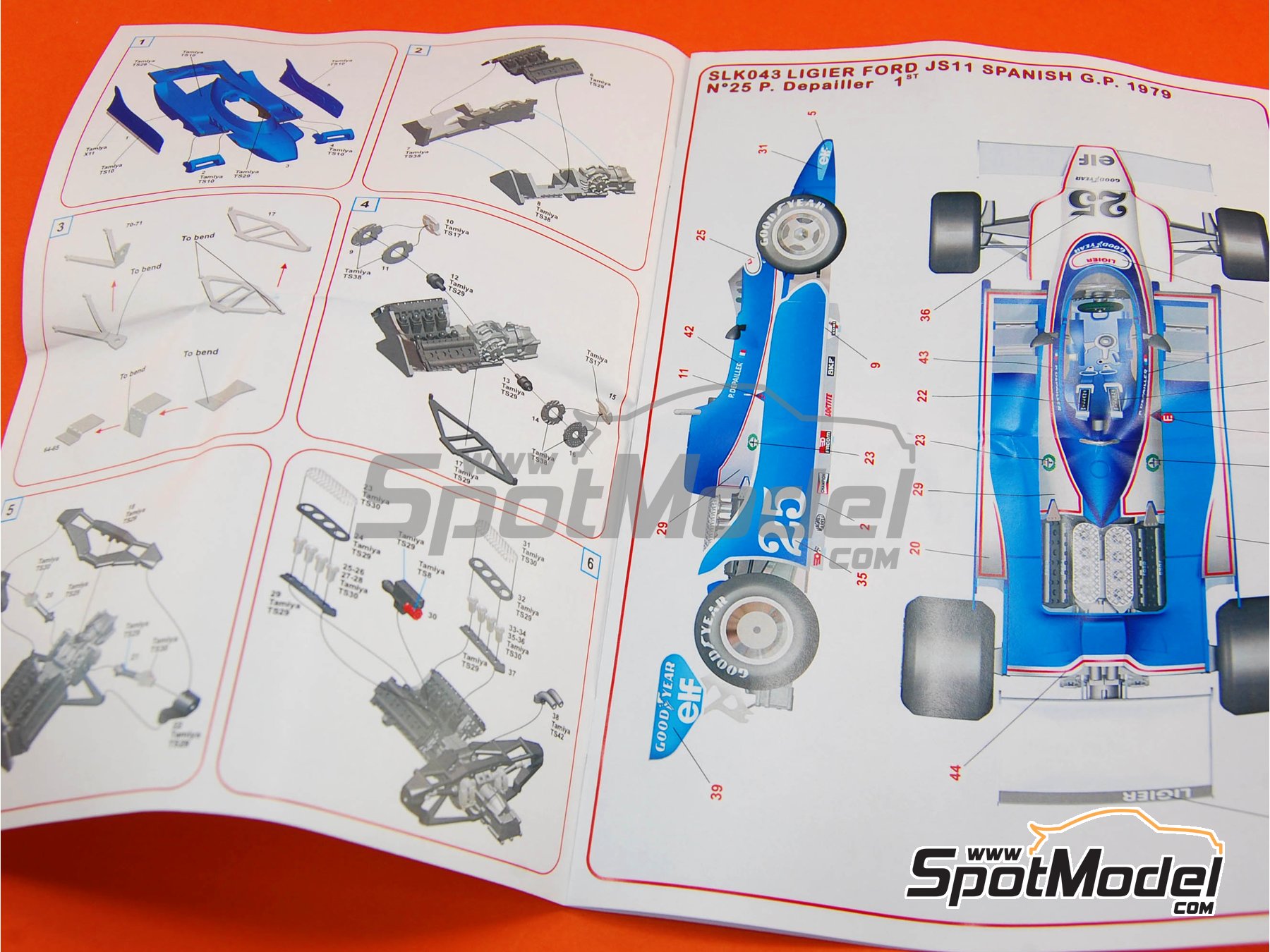 Image 8: Ligier Ford J11 Equipo Equipe Ligier patrocinado por ELF Gitanes - Gran Premio de Fórmula 1 de España 1979 | Maqueta de coche en escala 1/43 fabricado por Tameo Kits (ref. SLK043)