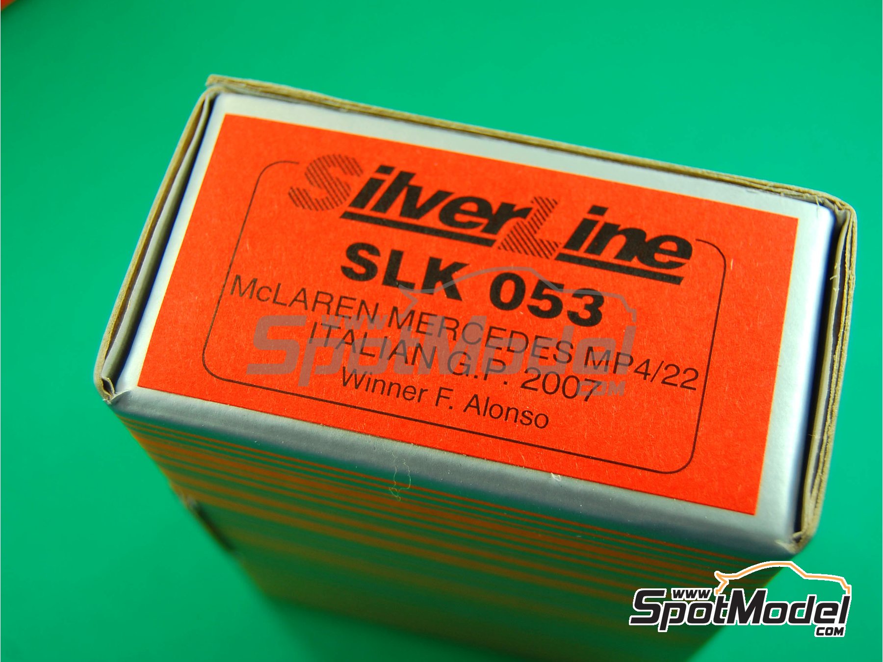 Image 1: McLaren MP4/22 Equipo McLaren Racing Limited patrocinado por Vodafone - Gran Premio de F&oacute;rmula 1 de Italia 2007 | Maqueta de coche en escala&nbsp;1/43 fabricado por Tameo Kits (ref.&nbsp;SLK053)