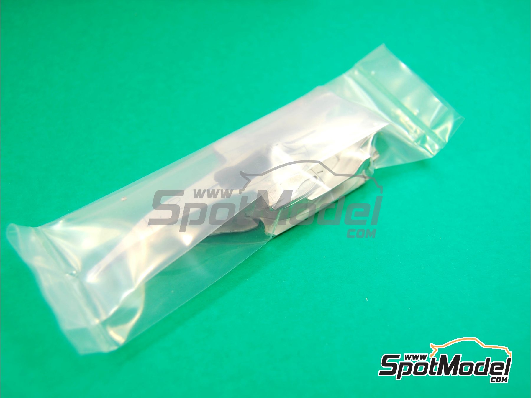 Image 4: McLaren MP4/22 Equipo McLaren Racing Limited patrocinado por Vodafone - Gran Premio de F&oacute;rmula 1 de Italia 2007 | Maqueta de coche en escala&nbsp;1/43 fabricado por Tameo Kits (ref.&nbsp;SLK053)