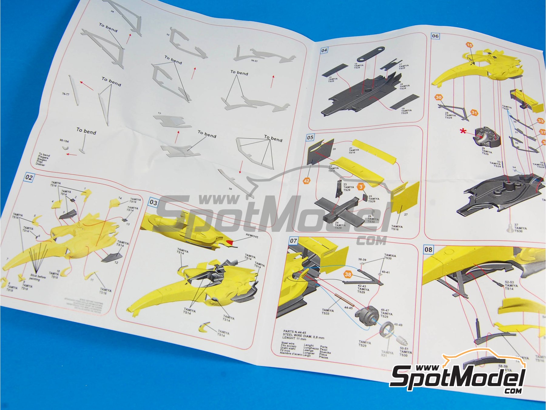 Image 4: Renault R26 30 aniversario Equipo Renault F1 patrocinado por ELF - Gran Premio de F&oacute;rmula 1 de Inglaterra 2007 | Maqueta de coche en escala&nbsp;1/43 fabricado por Tameo Kits (ref.&nbsp;SLK061)