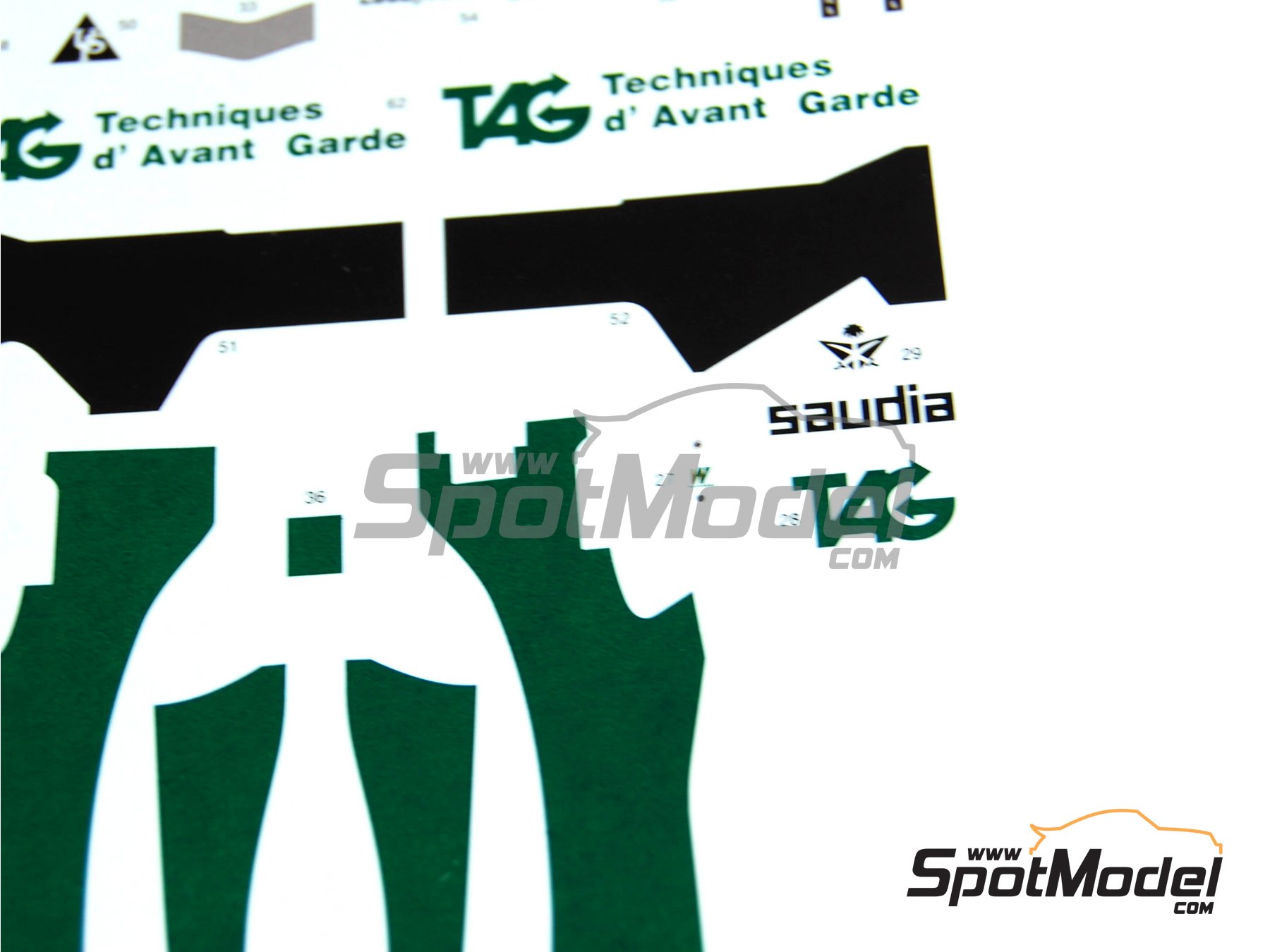 Image 22: Williams Cosworth FW07D 6 ruedas Fly Saudia - Version de test 1981 | Maqueta de coche en escala 1/43 fabricado por Tameo Kits (ref. SLK065)