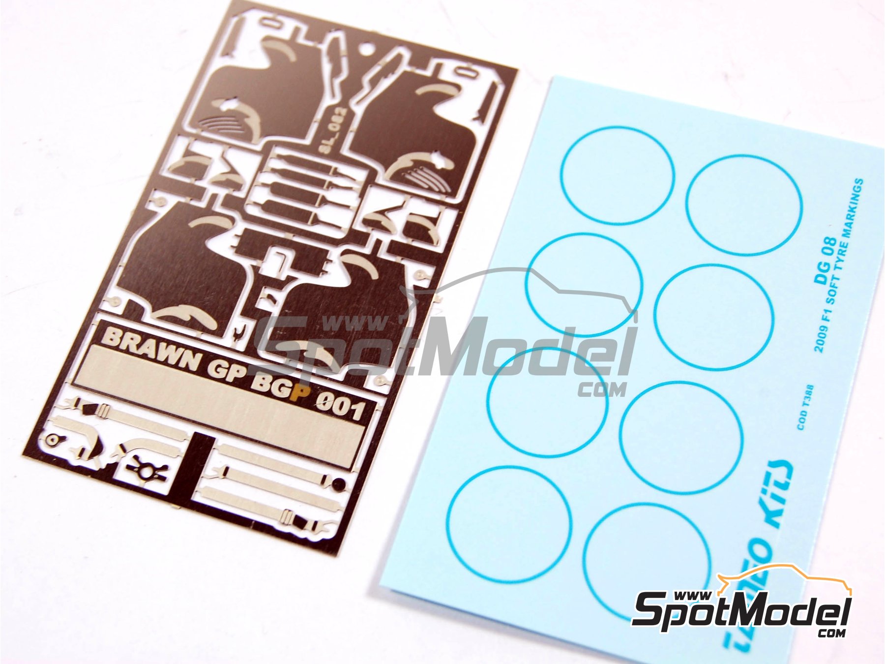 Image 7: Brawn GP Mercedes BGP001 sponsored by Virgin Mapfre Itaipava - Italian Formula 1 Grand Prix 2009 | Car scale model kit in 1/43 scale manufactured by Tameo Kits (ref.&nbsp;SLK070)