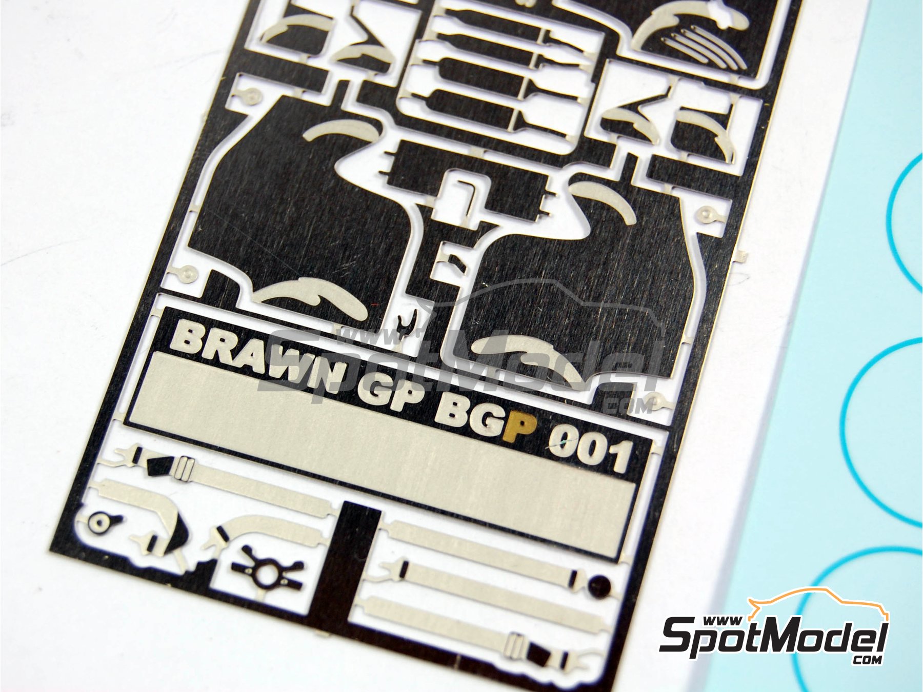 Image 8: Brawn GP Mercedes BGP001 sponsored by Virgin Mapfre Itaipava - Italian Formula 1 Grand Prix 2009 | Car scale model kit in 1/43 scale manufactured by Tameo Kits (ref.&nbsp;SLK070)