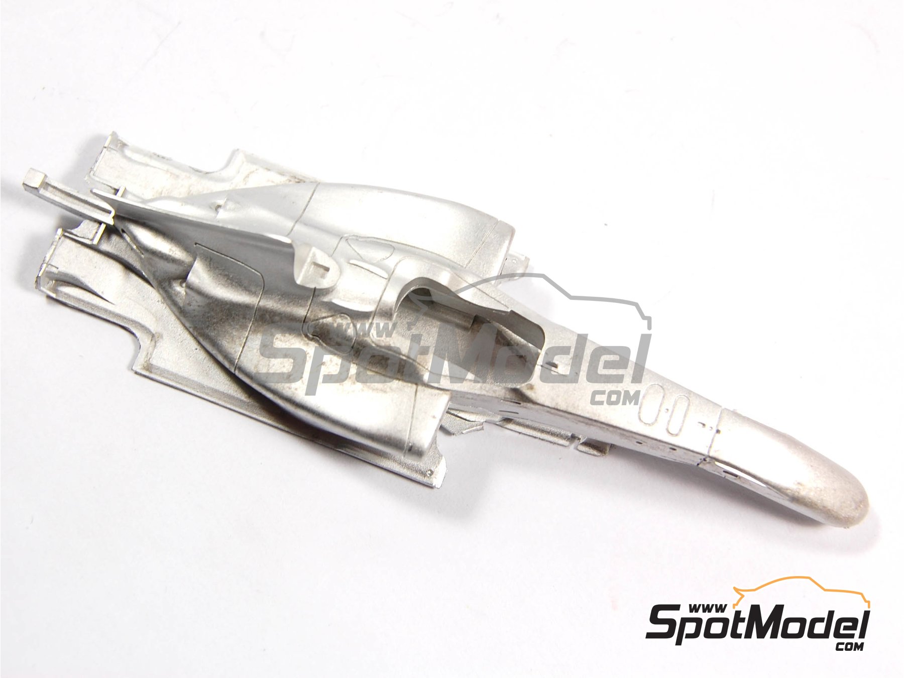 Image 10: Brawn GP Mercedes BGP001 sponsored by Virgin Mapfre Itaipava - Italian Formula 1 Grand Prix 2009 | Car scale model kit in 1/43 scale manufactured by Tameo Kits (ref.&nbsp;SLK070)