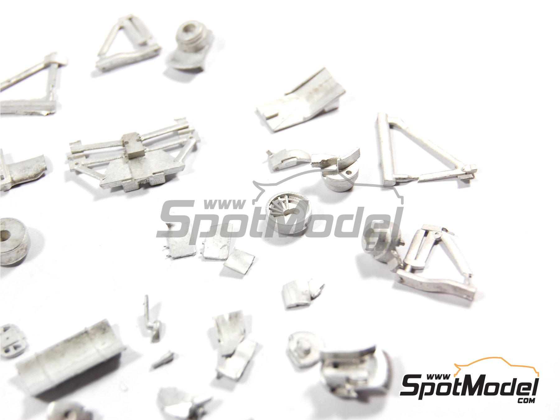 Image 18: Brawn GP Mercedes BGP001 sponsored by Virgin Mapfre Itaipava - Italian Formula 1 Grand Prix 2009 | Car scale model kit in 1/43 scale manufactured by Tameo Kits (ref.&nbsp;SLK070)