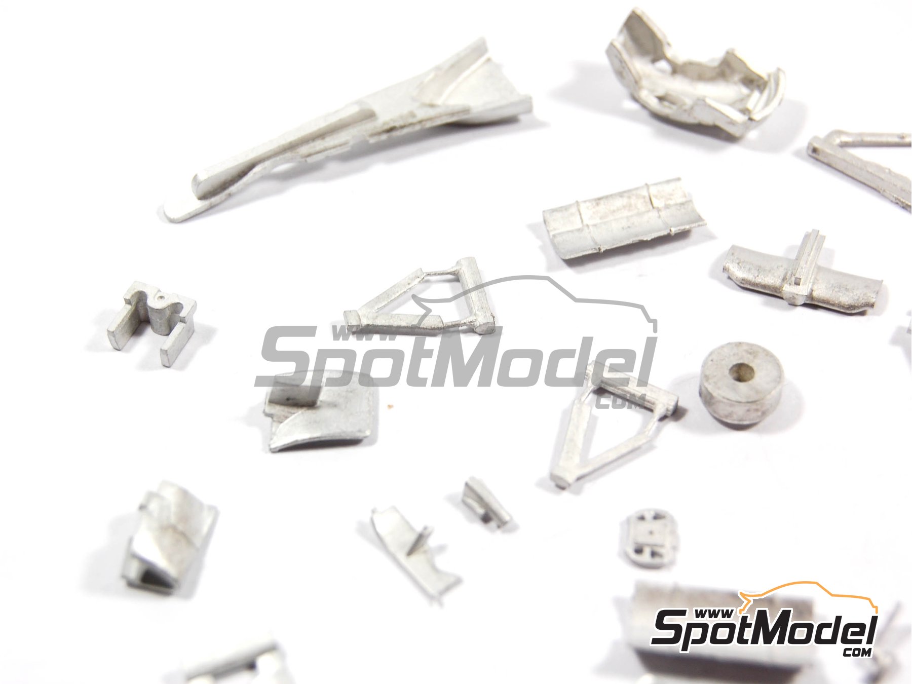 Image 19: Brawn GP Mercedes BGP001 sponsored by Virgin Mapfre Itaipava - Italian Formula 1 Grand Prix 2009 | Car scale model kit in 1/43 scale manufactured by Tameo Kits (ref.&nbsp;SLK070)