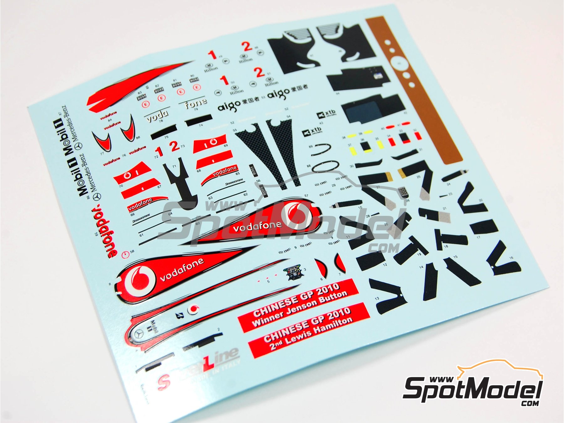 Image 14: McLaren Mercedes MP4/25 Equipo McLaren Racing Limited patrocinado por Vodafone - Gran Premio de F&oacute;rmula 1 de China 2010 | Maqueta de coche en escala&nbsp;1/43 fabricado por Tameo Kits (ref.&nbsp;SLK075)