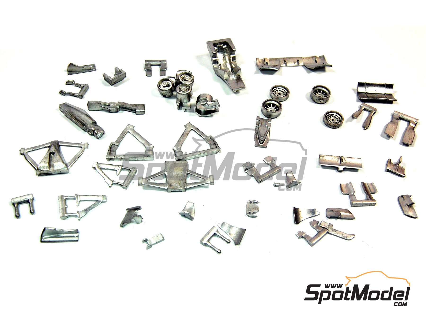 Image 7: McLaren Mercedes MP4/26 Equipo McLaren Racing Limited patrocinado por Vodafone - Gran Premio de F&oacute;rmula 1 de China 2011 | Maqueta de coche en escala&nbsp;1/43 fabricado por Tameo Kits (ref.&nbsp;SLK080)