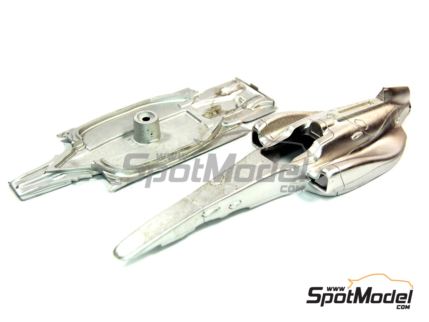 Image 15: McLaren Mercedes MP4/26 Equipo McLaren Racing Limited patrocinado por Vodafone - Gran Premio de F&oacute;rmula 1 de China 2011 | Maqueta de coche en escala&nbsp;1/43 fabricado por Tameo Kits (ref.&nbsp;SLK080)