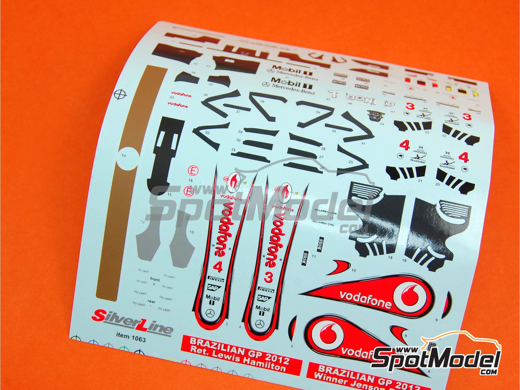 Image 8: McLaren Mercedes MP4/27 Equipo McLaren Racing Limited patrocinado por Vodafone - Gran Premio de F&oacute;rmula 1 de Brasil 2012 | Maqueta de coche en escala&nbsp;1/43 fabricado por Tameo Kits (ref.&nbsp;SLK090)