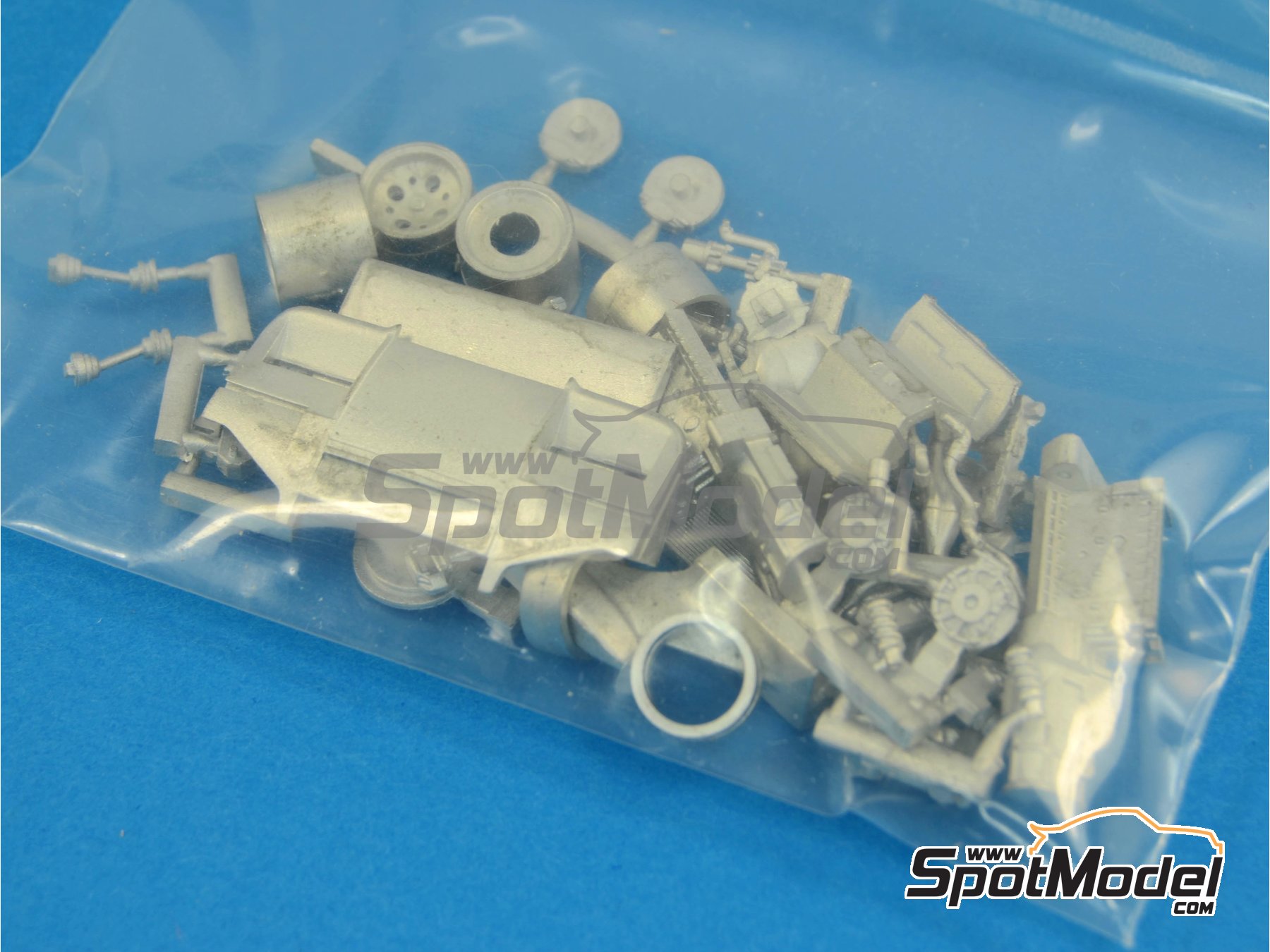 Image 9: Brabham Ford BT42 Equipo Brabham Racing Organisation patrocinado por John Goldie - Gran Premio de Formula 1 de M&oacute;naco 1974 | Maqueta de coche en escala&nbsp;1/43 fabricado por Tameo Kits (ref.&nbsp;SLK095)