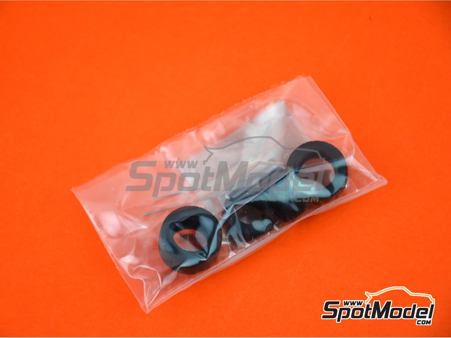 Image 4: March Ford 701 patrocinado por STP - Gran Premio de F&oacute;rmula 1 de Espa&ntilde;a 1970 | Maqueta de coche en escala&nbsp;1/43 fabricado por Tameo Kits (ref.&nbsp;SLK107)