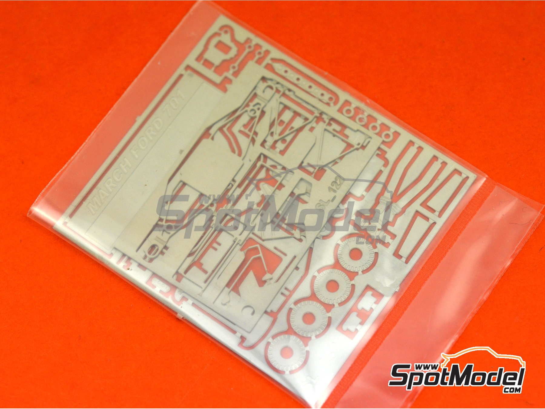 Image 8: March Ford 701 patrocinado por STP - Gran Premio de F&oacute;rmula 1 de Francia 1970 | Maqueta de coche en escala&nbsp;1/43 fabricado por Tameo Kits (ref.&nbsp;SLK114)