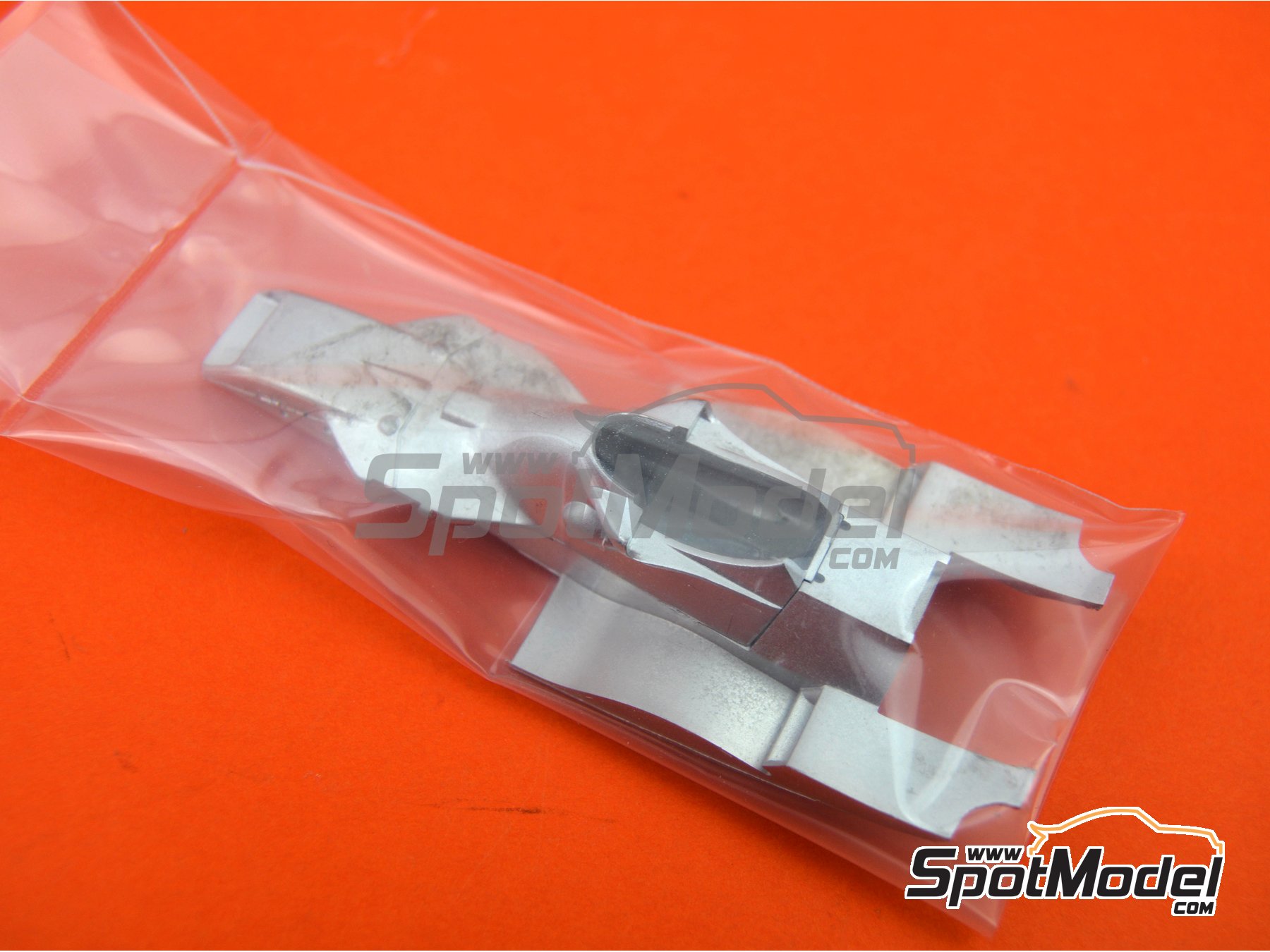 Image 8: Arrows Ford FA1 Equipo Arrows Grand Prix International patrocinado por Varig - Gran Premio de F&oacute;rmula 1 de Brasil 1978 | Maqueta de coche en escala&nbsp;1/43 fabricado por Tameo Kits (ref.&nbsp;SLK120)