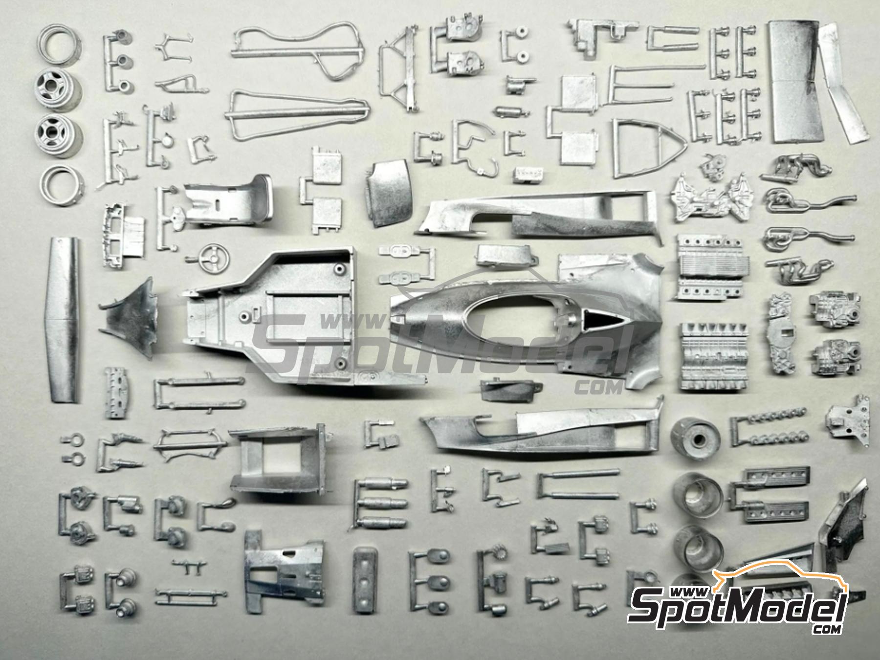Image 4: Ferrari 312T Scuderia Ferrari Team - Italian Formula 1 Grand Prix 1975 | Car scale model kit in 1/24 scale manufactured by Tameo Kits (ref.&nbsp;TLK005)