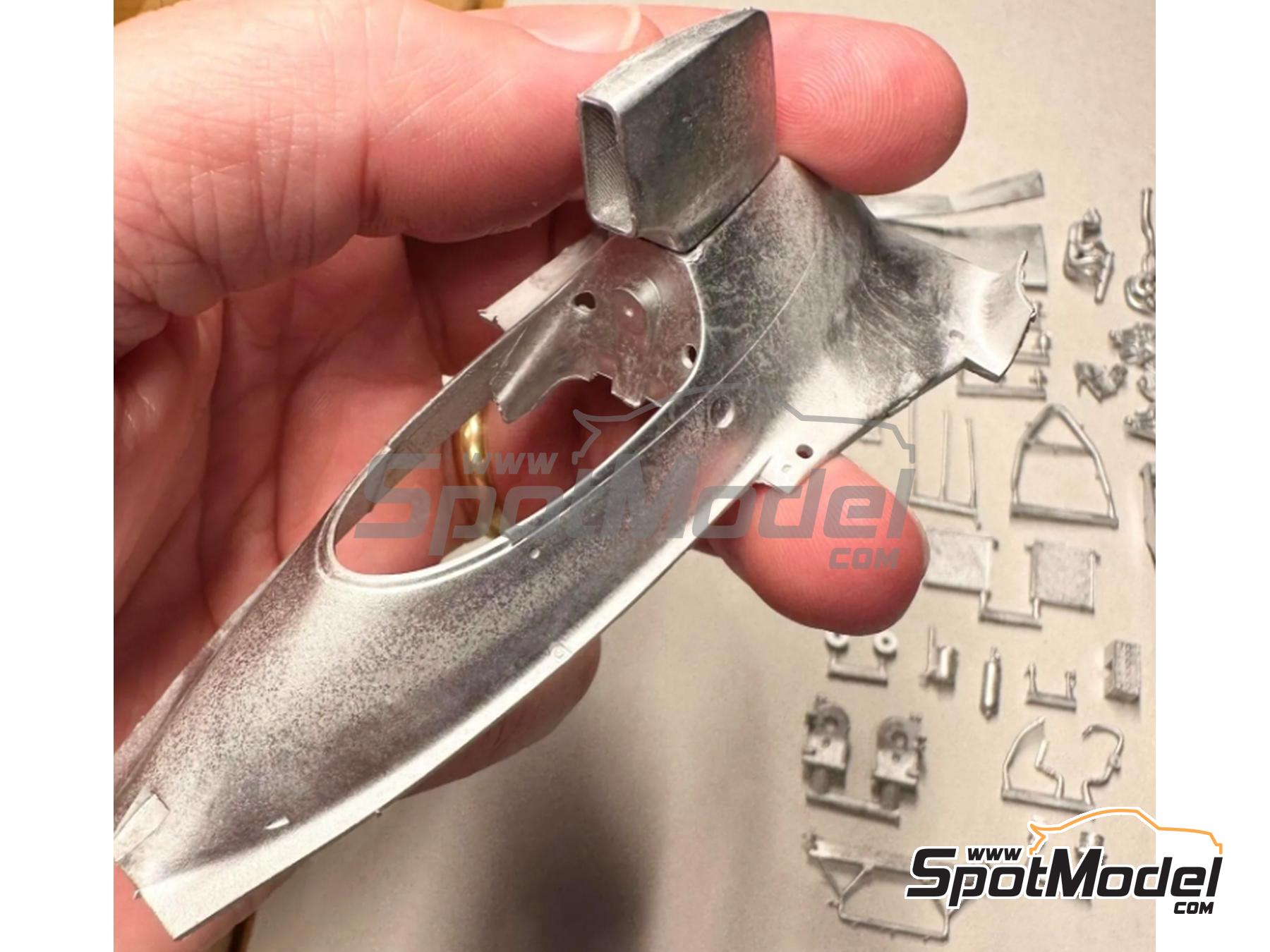 Image 7: Ferrari 312T Scuderia Ferrari Team - Italian Formula 1 Grand Prix 1975 | Car scale model kit in 1/24 scale manufactured by Tameo Kits (ref.&nbsp;TLK005)