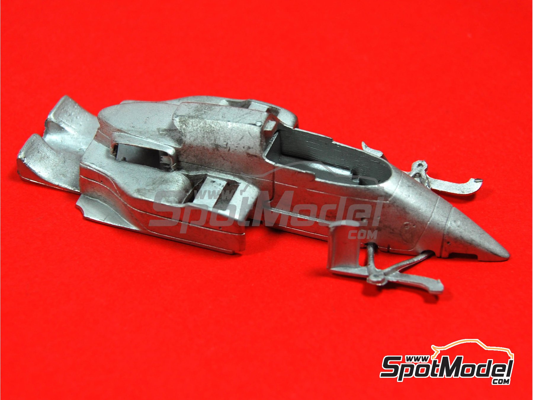Image 8: Zakspeed ZAK1 patrocinado por West - Gran Premio de Formula 1 de M&oacute;naco 1985 | Maqueta de coche en escala&nbsp;1/43 fabricado por Tameo Kits (ref.&nbsp;TMK024)