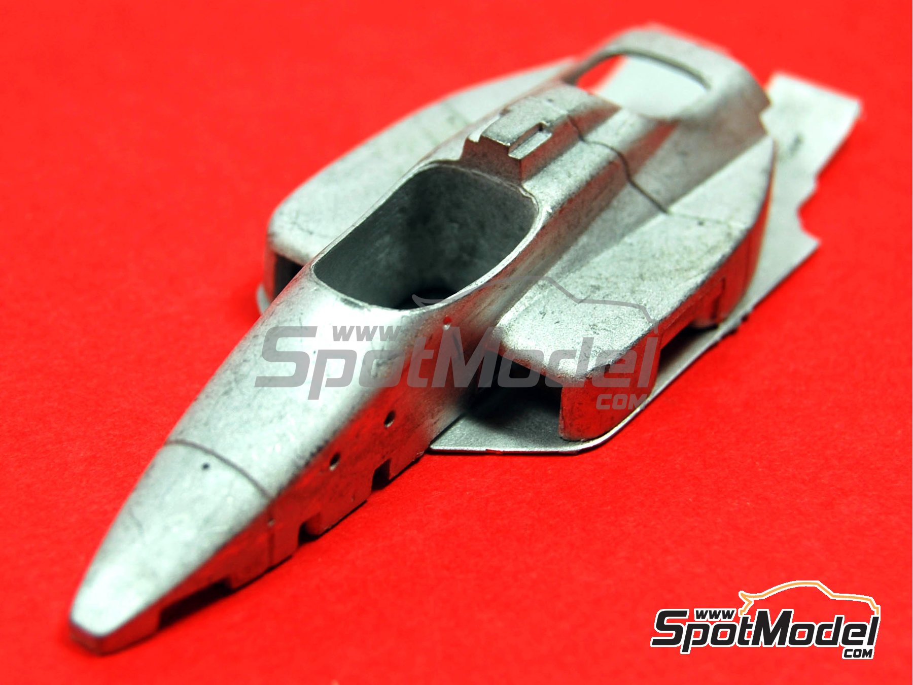 Image 5: Lola Cosworth Lc87 - Gran Premio de F&oacute;rmula 1 de San Marino 1987 | Maqueta de coche en escala&nbsp;1/43 fabricado por Tameo Kits (ref.&nbsp;TMK061)