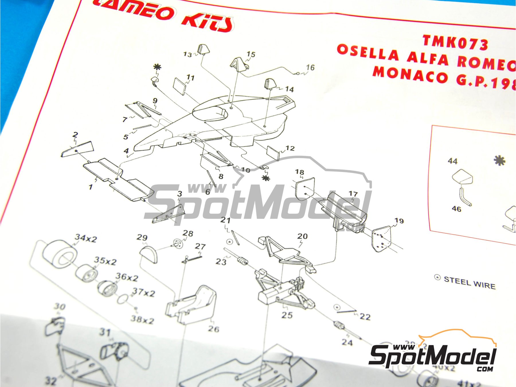 Image 3: Osella Alfa Romeo FA1/L patrocinado por Stievani - Gran Premio de Formula 1 de M&oacute;naco 1988 | Maqueta de coche en escala&nbsp;1/43 fabricado por Tameo Kits (ref.&nbsp;TMK073)