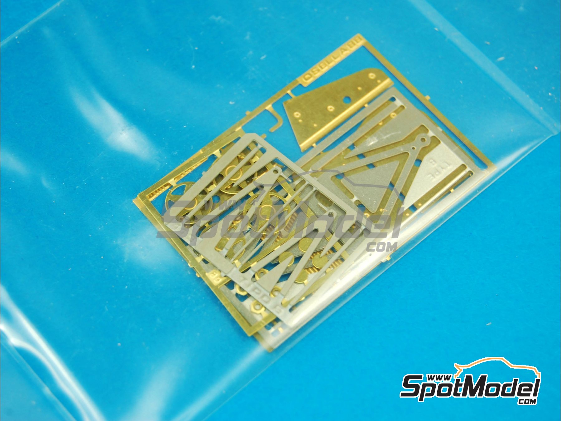 Image 9: Osella Alfa Romeo FA1/L patrocinado por Stievani - Gran Premio de Formula 1 de M&oacute;naco 1988 | Maqueta de coche en escala&nbsp;1/43 fabricado por Tameo Kits (ref.&nbsp;TMK073)