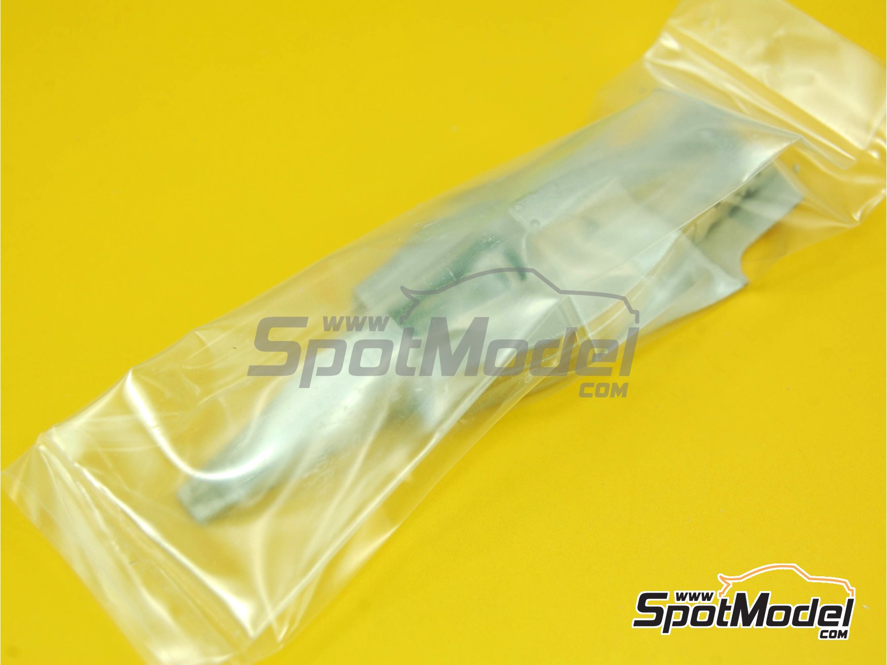 Image 4: Ferrari F1/89 640 Scuderia Ferrari Team sponsored by Marlboro - Press version 1988 | Car scale model kit in 1/43 scale manufactured by Tameo Kits (ref.&nbsp;TMK081)