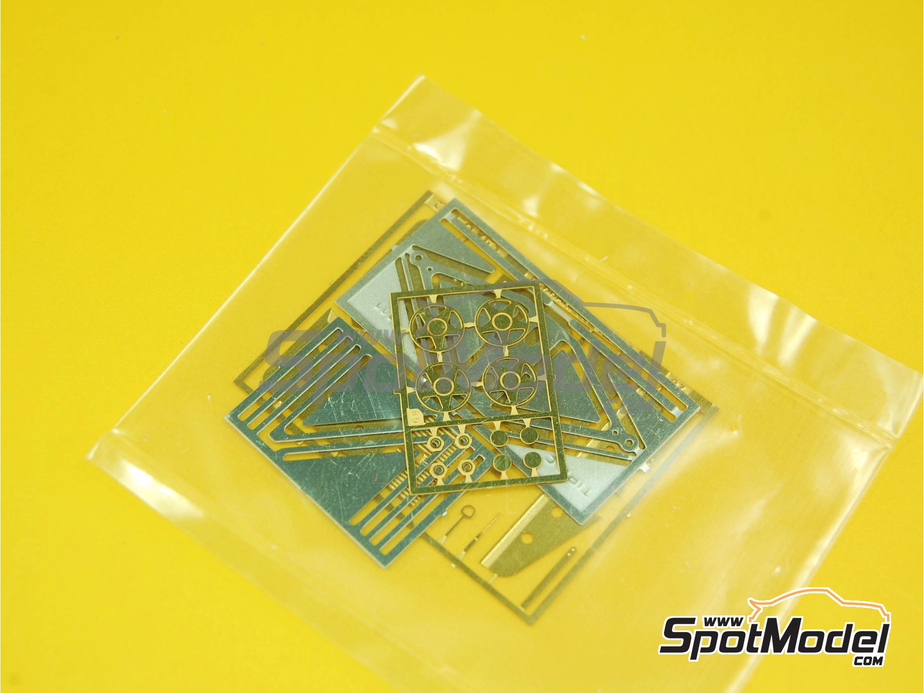 Image 5: Ferrari F1/89 640 Scuderia Ferrari Team sponsored by Marlboro - Press version 1988 | Car scale model kit in 1/43 scale manufactured by Tameo Kits (ref.&nbsp;TMK081)