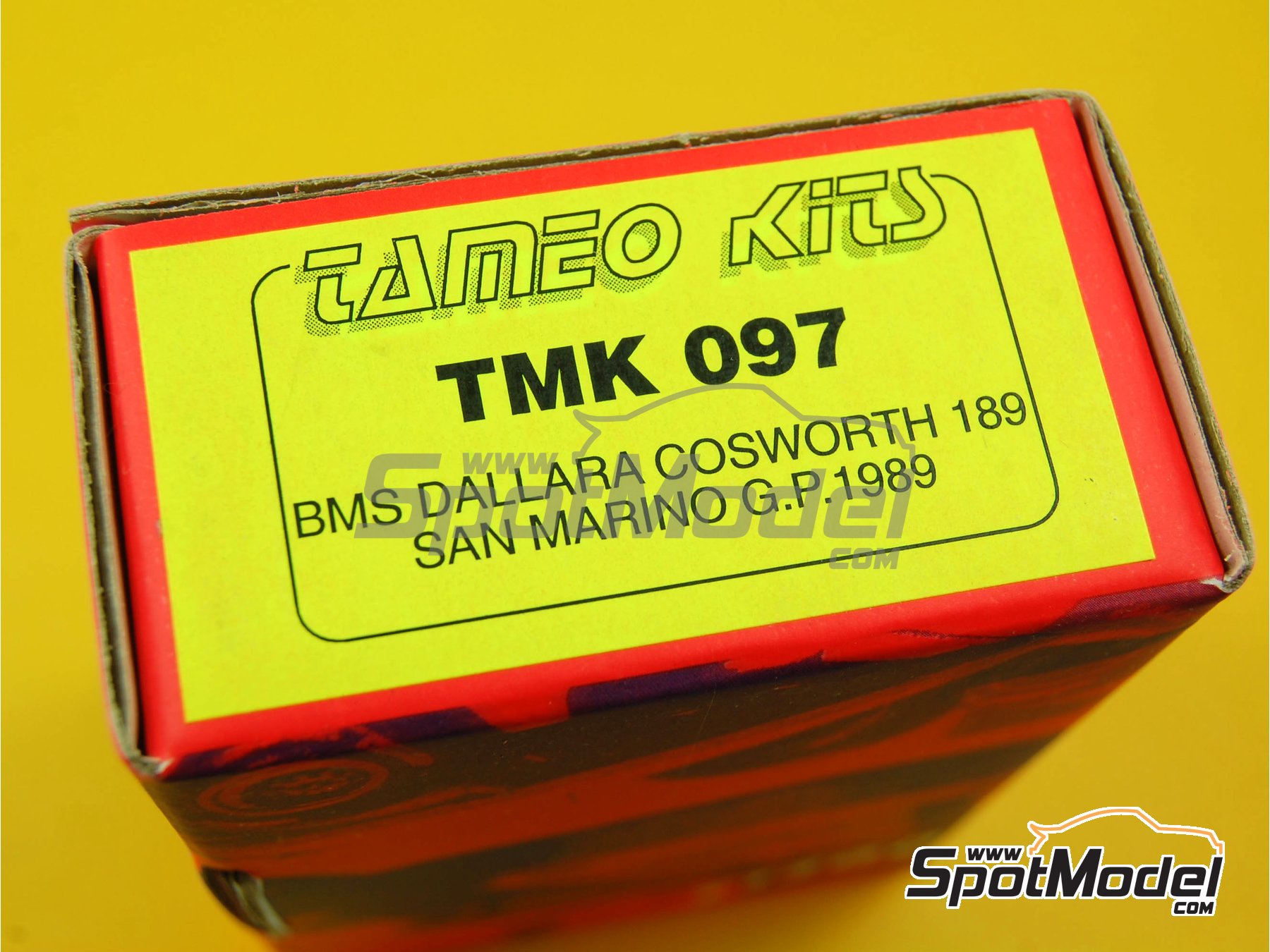 Image 1: BMS Dallara Cosworth 189 patrocinado por Marlboro - Gran Premio de F&oacute;rmula 1 de San Marino 1989 | Maqueta de coche en escala&nbsp;1/43 fabricado por Tameo Kits (ref.&nbsp;TMK097)