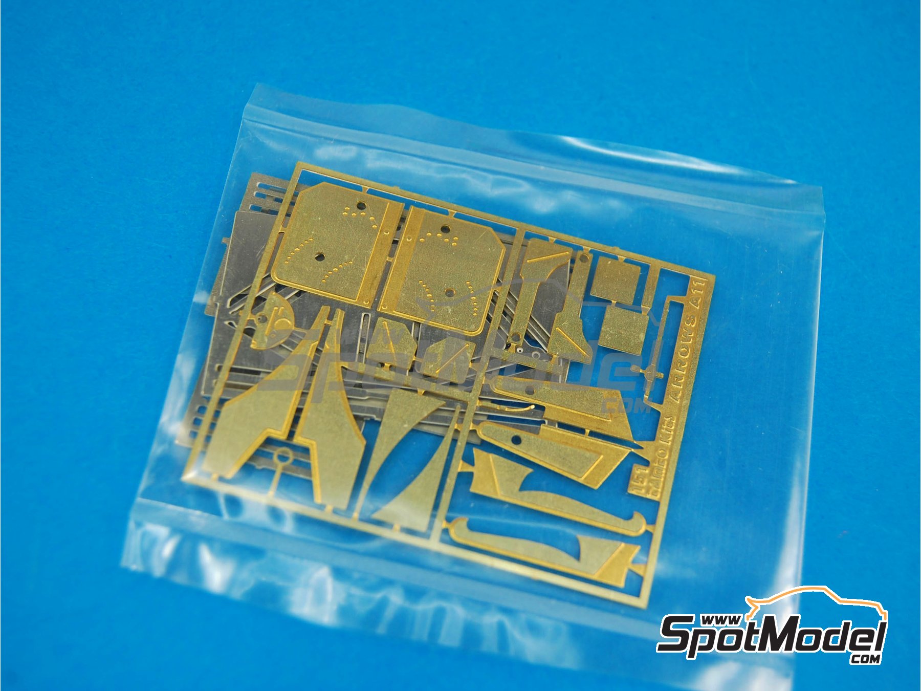 Image 9: Arrows Ford A11 Equipo Arrows Grand Prix International patrocinado por USF&G - Gran Premio de Formula 1 de M&oacute;naco 1989 | Maqueta de coche en escala&nbsp;1/43 fabricado por Tameo Kits (ref.&nbsp;TMK100)