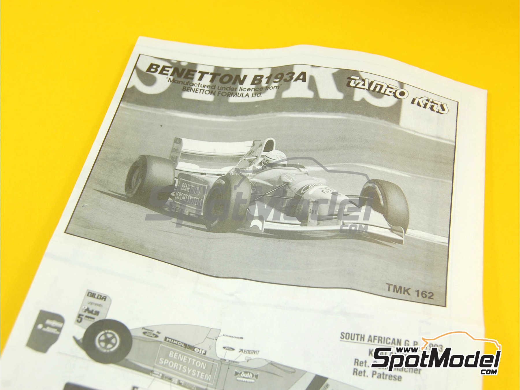 Image 1: Benetton Ford B193A Equipo Benetton Formula Ltd patrocinado por Camel - Gran Premio de F&oacute;rmula 1 de Sud&aacute;frica 1993 | Maqueta de coche en escala&nbsp;1/43 fabricado por Tameo Kits (ref.&nbsp;TMK162)