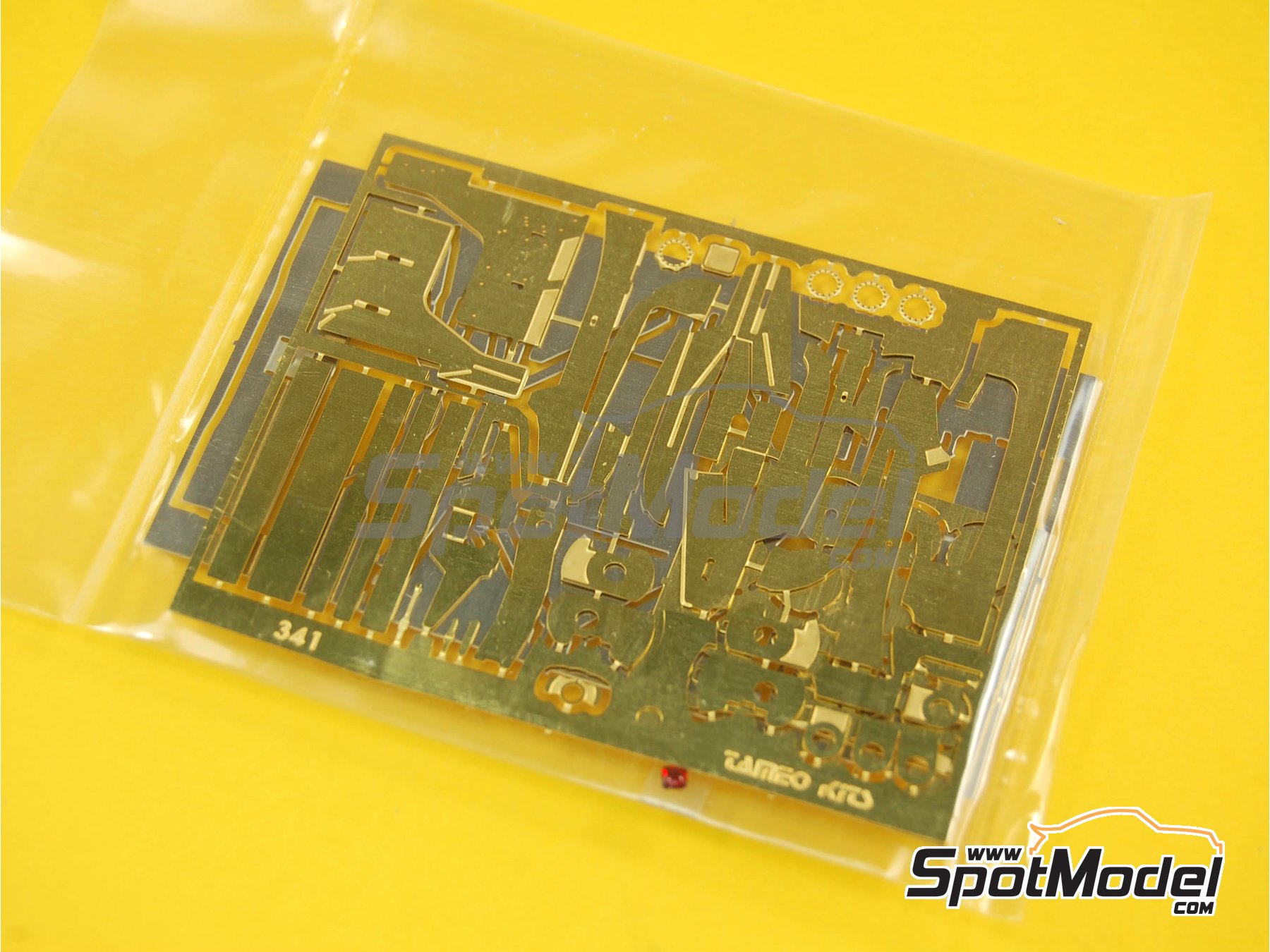 Image 5: Footwork Mugen Fa14 Equipo Footwork patrocinado por Footwork - Gran Premio de F&oacute;rmula 1 de Francia 1993 | Maqueta de coche en escala&nbsp;1/43 fabricado por Tameo Kits (ref.&nbsp;TMK172)