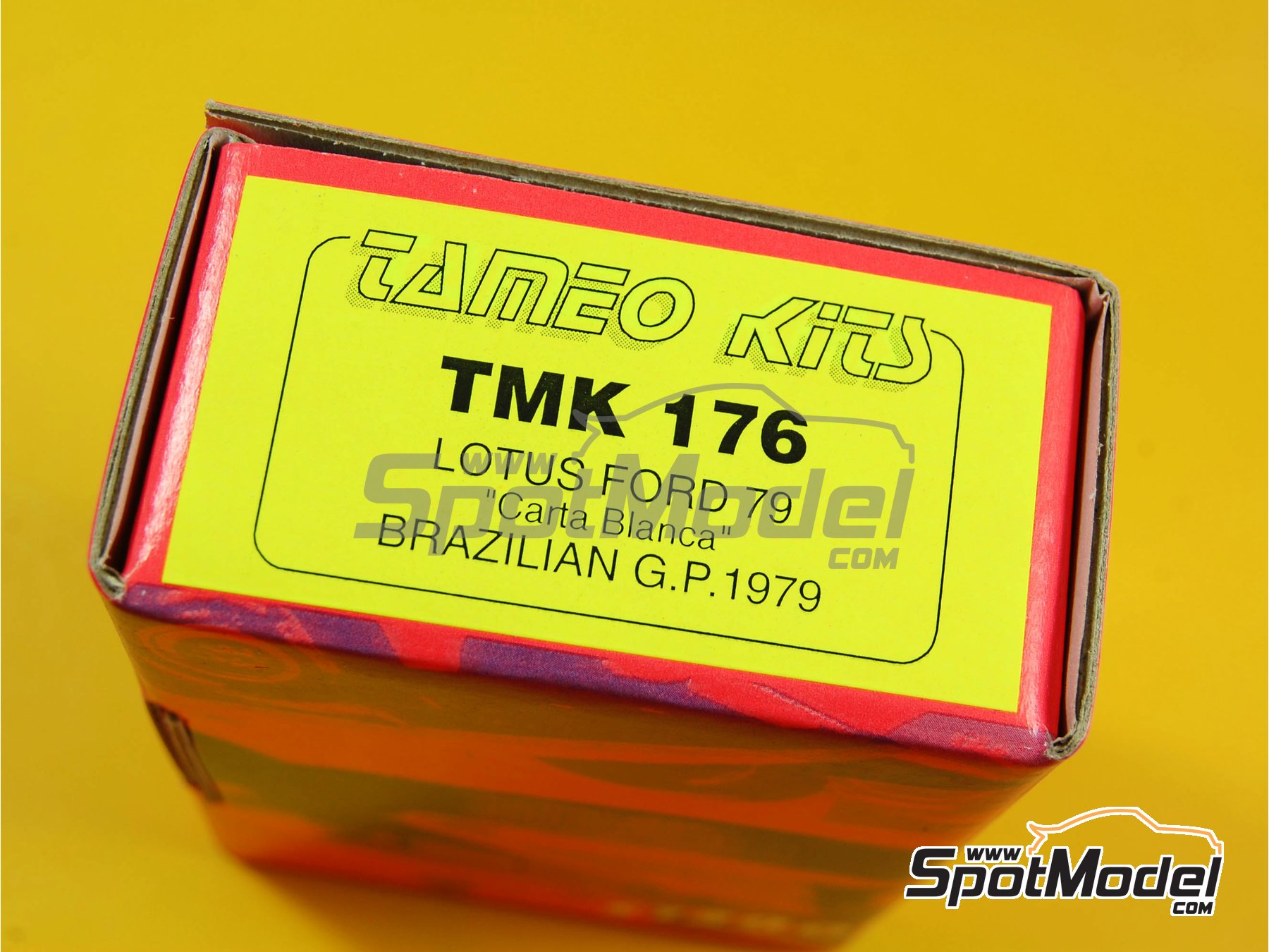 Image 1: Lotus Ford Type 79 patrocinado por Carta Blanca Marlboro - Gran Premio de F&oacute;rmula 1 de Brasil 1979 | Maqueta de coche en escala&nbsp;1/43 fabricado por Tameo Kits (ref.&nbsp;TMK176)