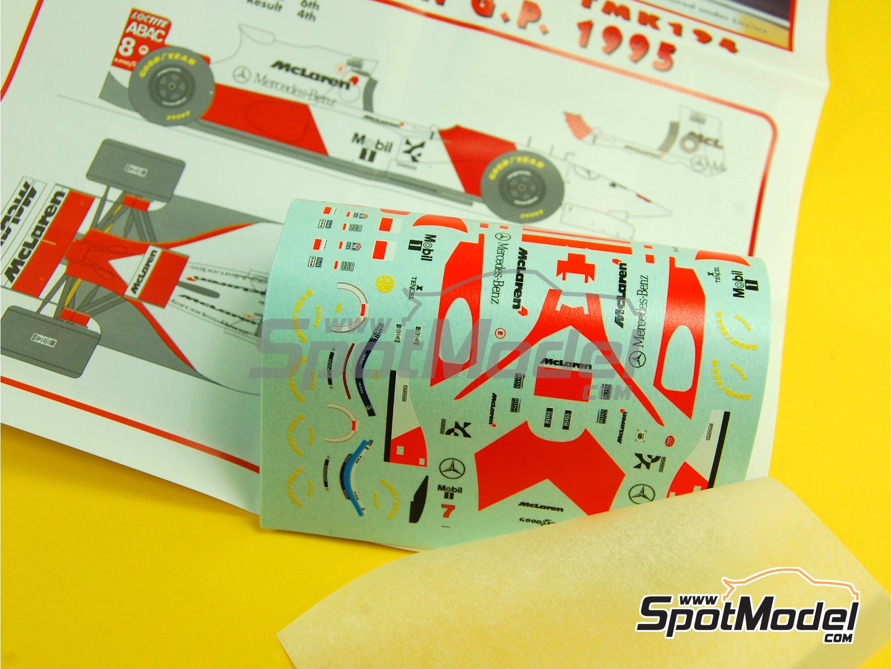 Image 7: McLaren Mercedes MP4/10 Equipo McLaren Racing Limited patrocinado por Marlboro - Gran Premio de F&oacute;rmula 1 de Brasil 1995 | Maqueta de coche en escala&nbsp;1/43 fabricado por Tameo Kits (ref.&nbsp;TMK194)