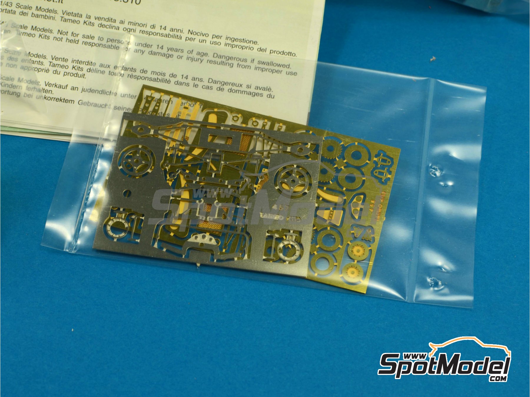 Image 6: McLaren Ford M23 Equipo McLaren Racing Limited patrocinado por Yardley - Gran Premio de F&oacute;rmula 1 de Brasil 1974 | Maqueta de coche en escala&nbsp;1/43 fabricado por Tameo Kits (ref.&nbsp;TMK221)