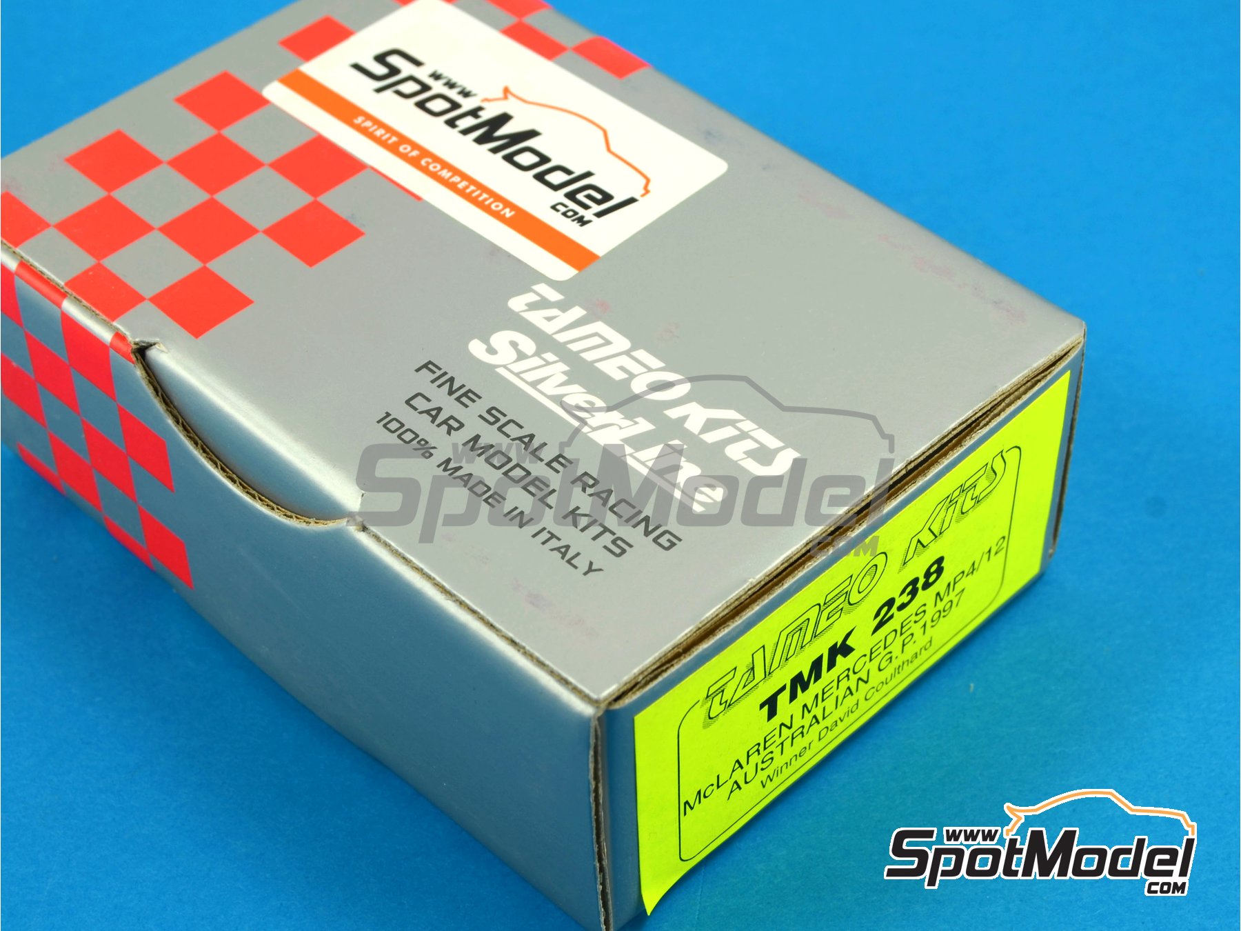 Image 1: McLaren Mercedes MP4/12 Equipo McLaren Racing Limited patrocinado por West - Gran Premio de Fórmula 1 de Australia 1997 | Maqueta de coche en escala 1/43 fabricado por Tameo Kits (ref. TMK238)