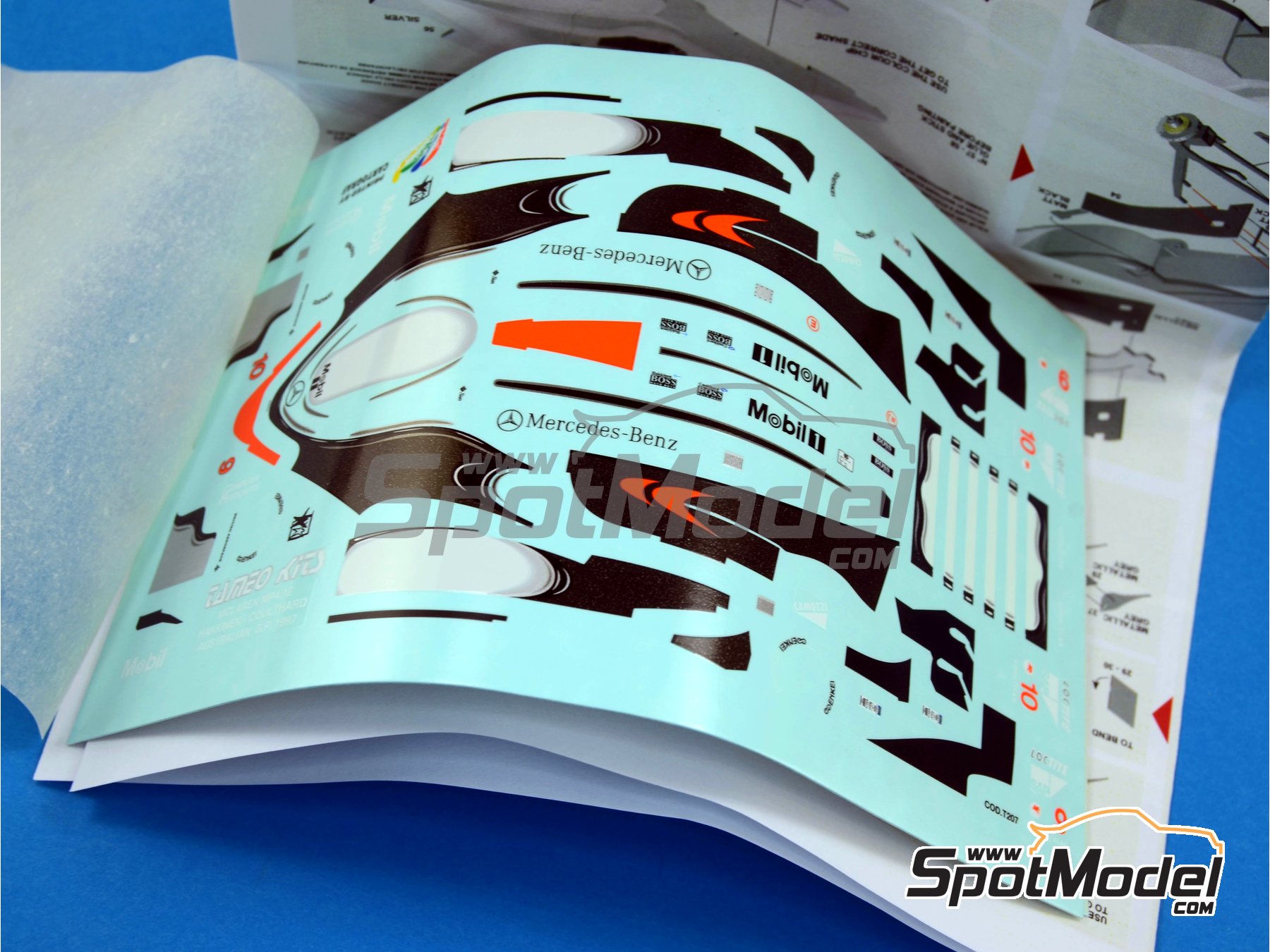 Image 3: McLaren Mercedes MP4/12 Equipo McLaren Racing Limited patrocinado por West - Gran Premio de Fórmula 1 de Australia 1997 | Maqueta de coche en escala 1/43 fabricado por Tameo Kits (ref. TMK238)